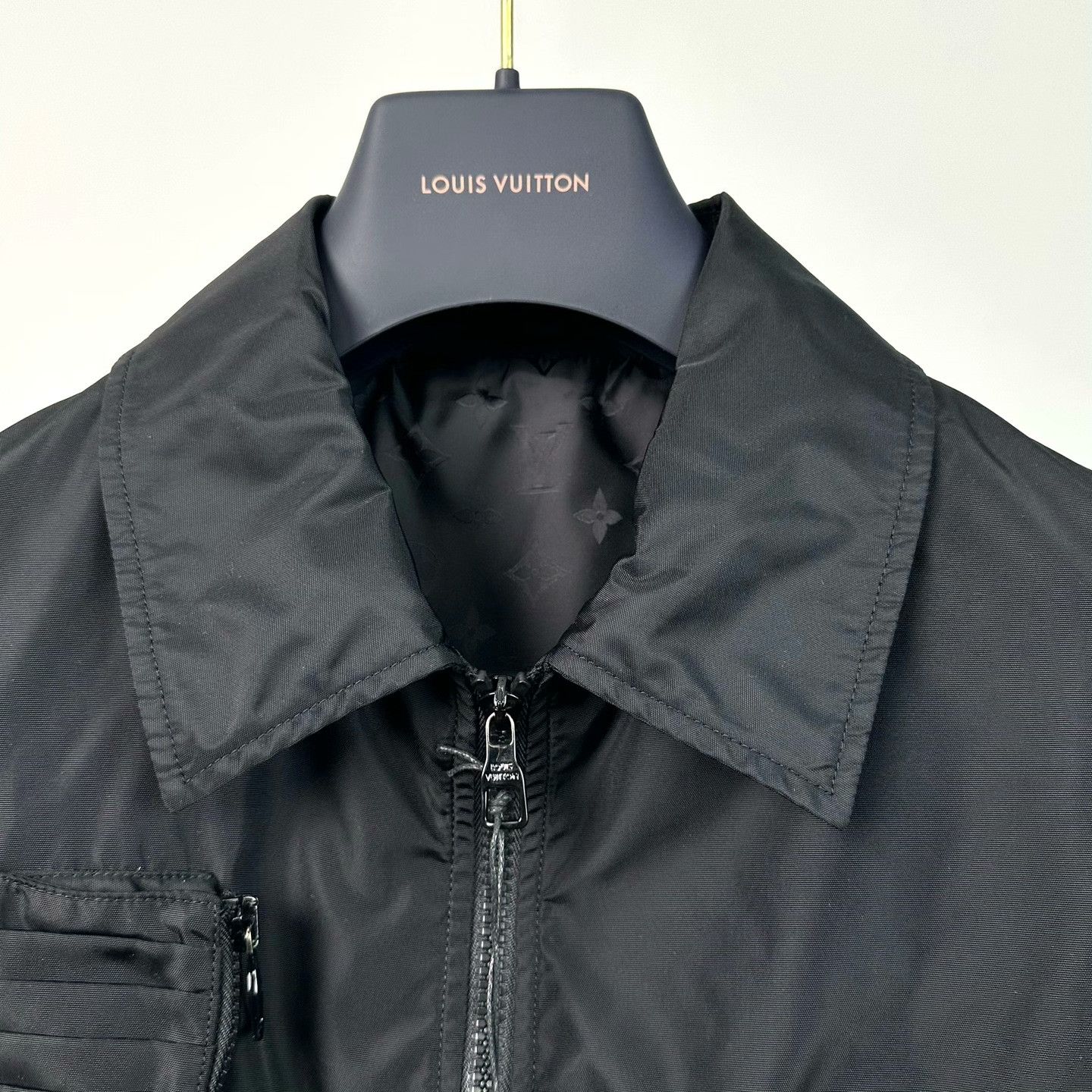 Louis Vuitton Louis Vuitton Casual Light Jacket s Men Size US S / EU 44-46 / 1 - 4 Thumbnail
