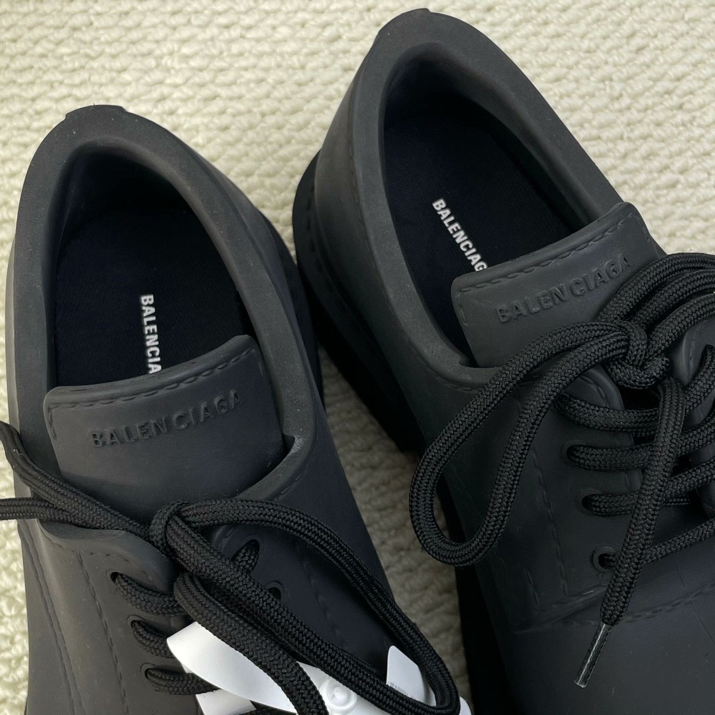 Balenciaga Balenciaga Lowtop Sneakers 6 Men Size US 6 / EU 39 - 3 Thumbnail