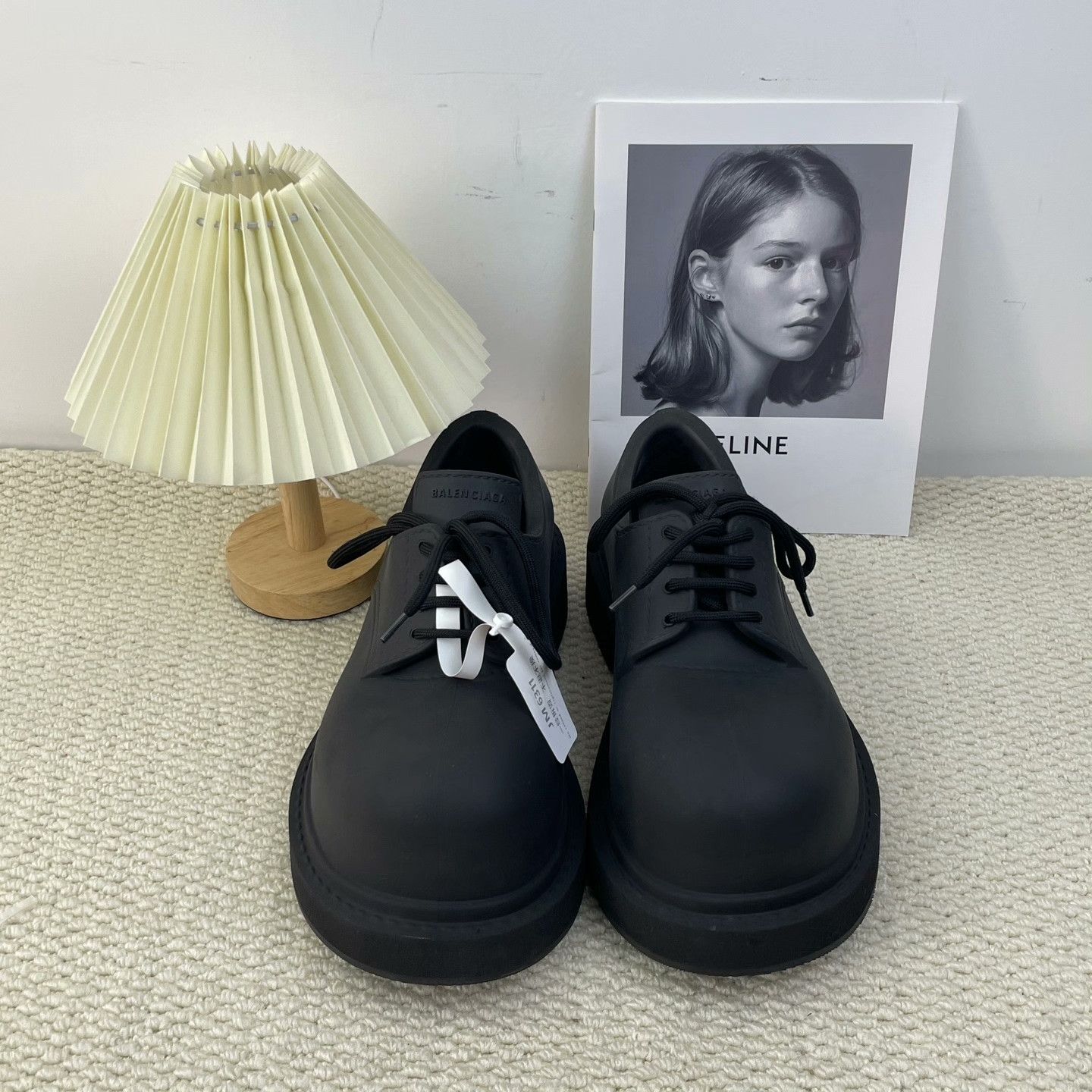Balenciaga Balenciaga Lowtop Sneakers 6 Men Size US 6 / EU 39 - 2 Thumbnail