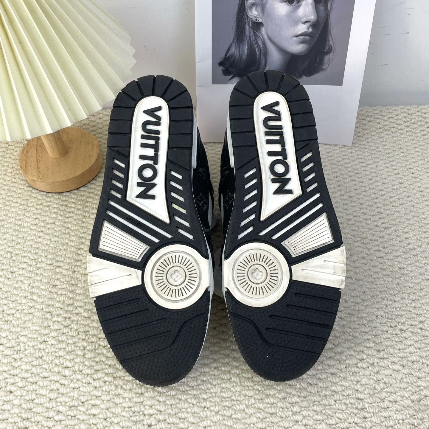 Louis Vuitton Louis Vuitton Training Black Lowtop Sneakers 9 Men Size US 9 / EU 42 - 7 Thumbnail