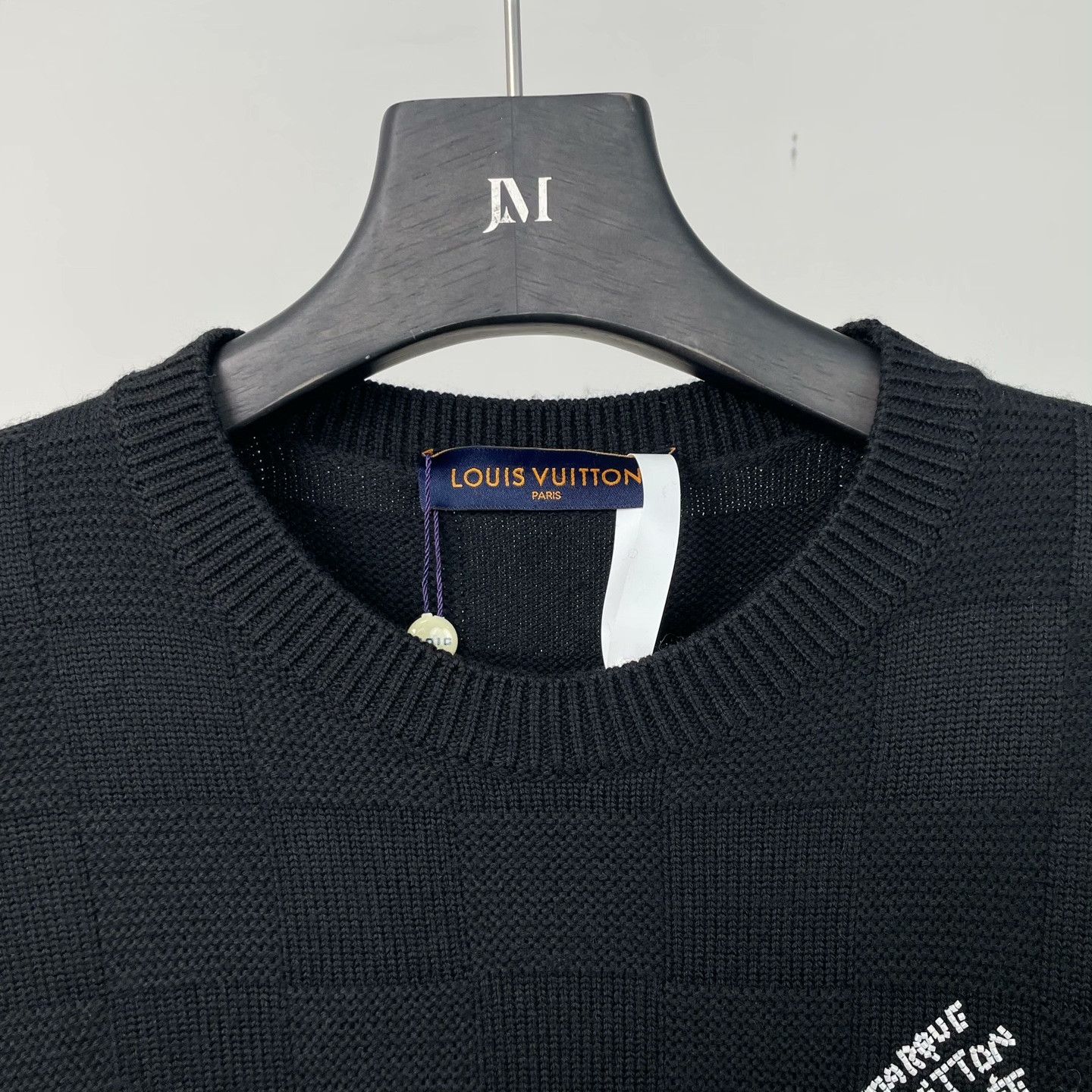 Louis Vuitton Louis Vuitton Embroidered Sweater s Men Size US S / EU 44-46 / 1 - 4 Thumbnail