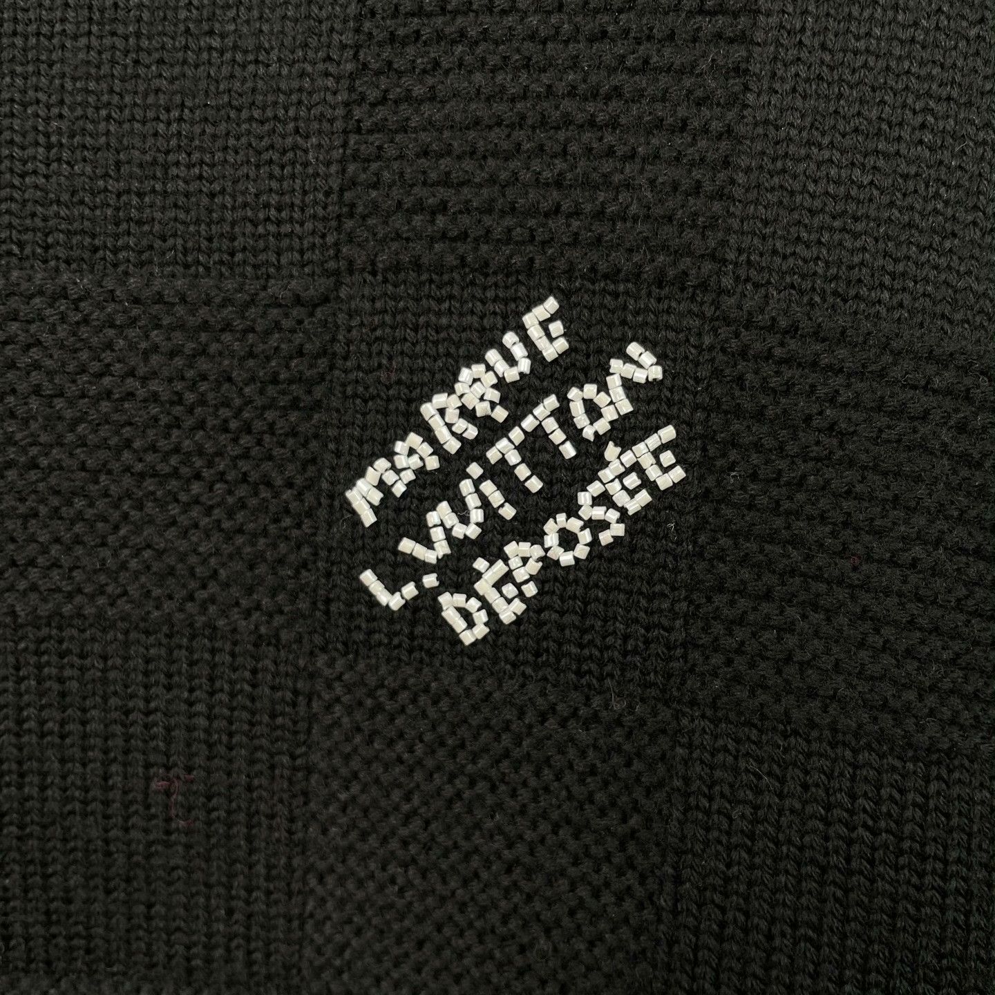 Louis Vuitton Louis Vuitton Embroidered Sweater s Men Size US S / EU 44-46 / 1 - 5 Thumbnail