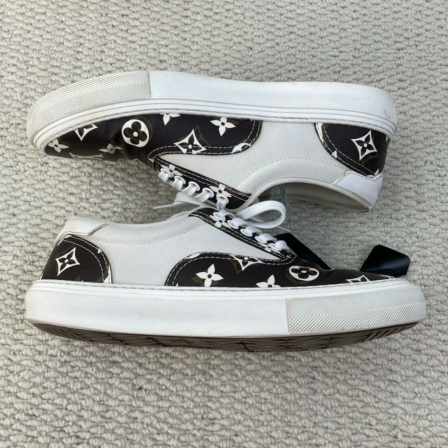 Louis Vuitton Louis Vuitton Lowtop Sneakers 7 Men Size US 7 / EU 40 - 8 Thumbnail