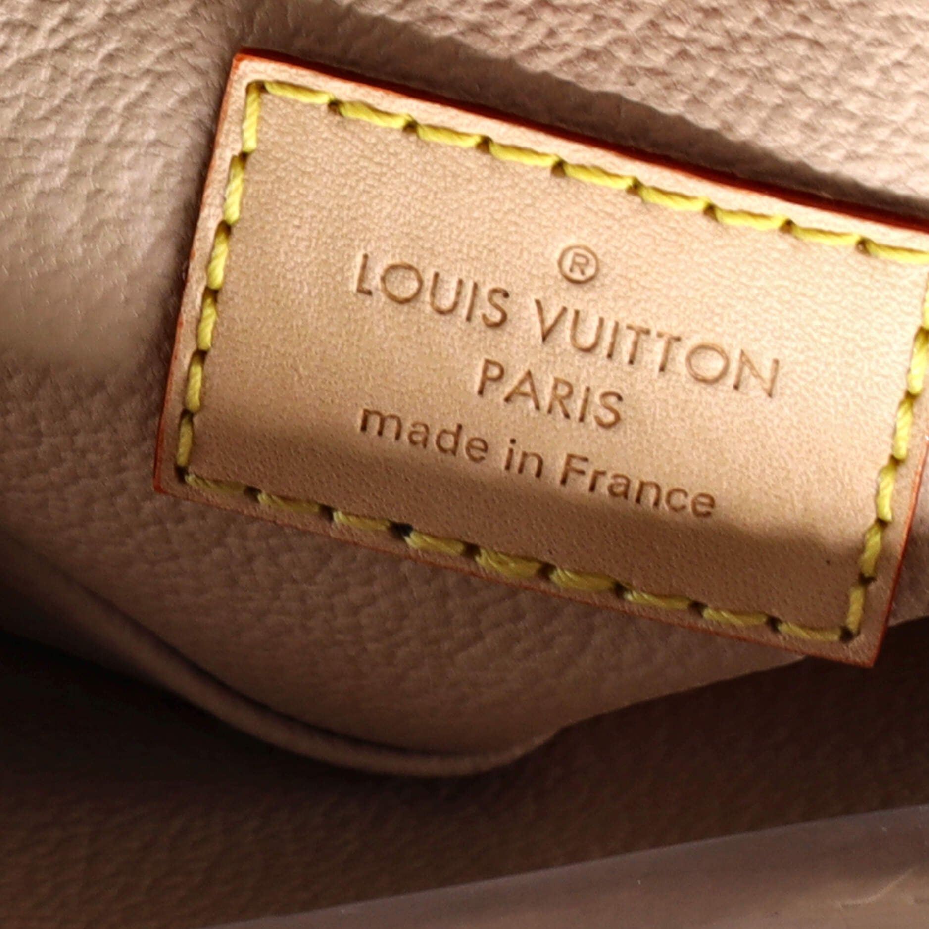 Louis Vuitton Toiletry Bag Size ONE SIZE - 7 Thumbnail