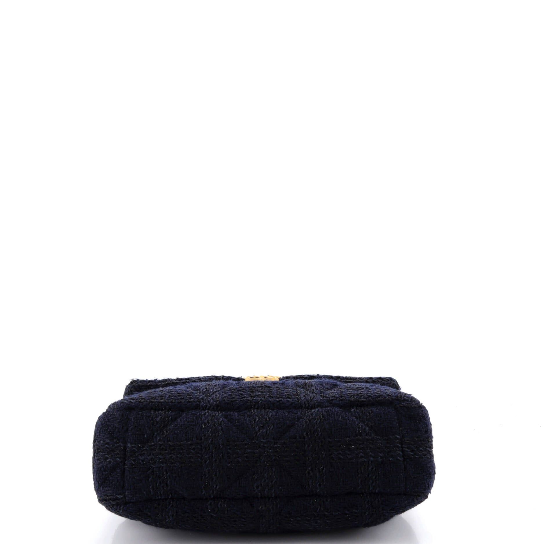 Chanel 19 Flap Bag Size ONE SIZE - 4 Thumbnail