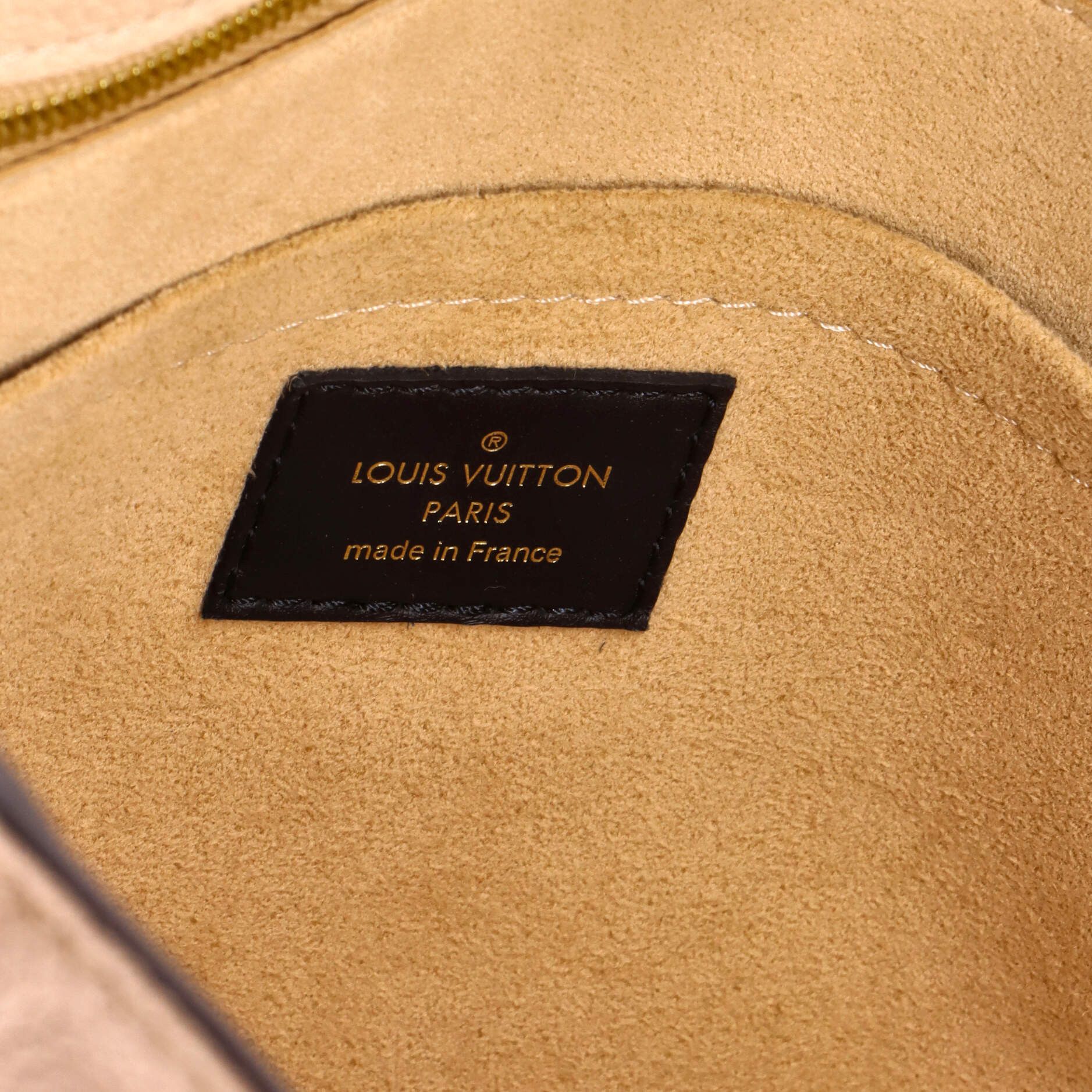 Louis Vuitton On My Side Tote Size ONE SIZE - 7 Thumbnail