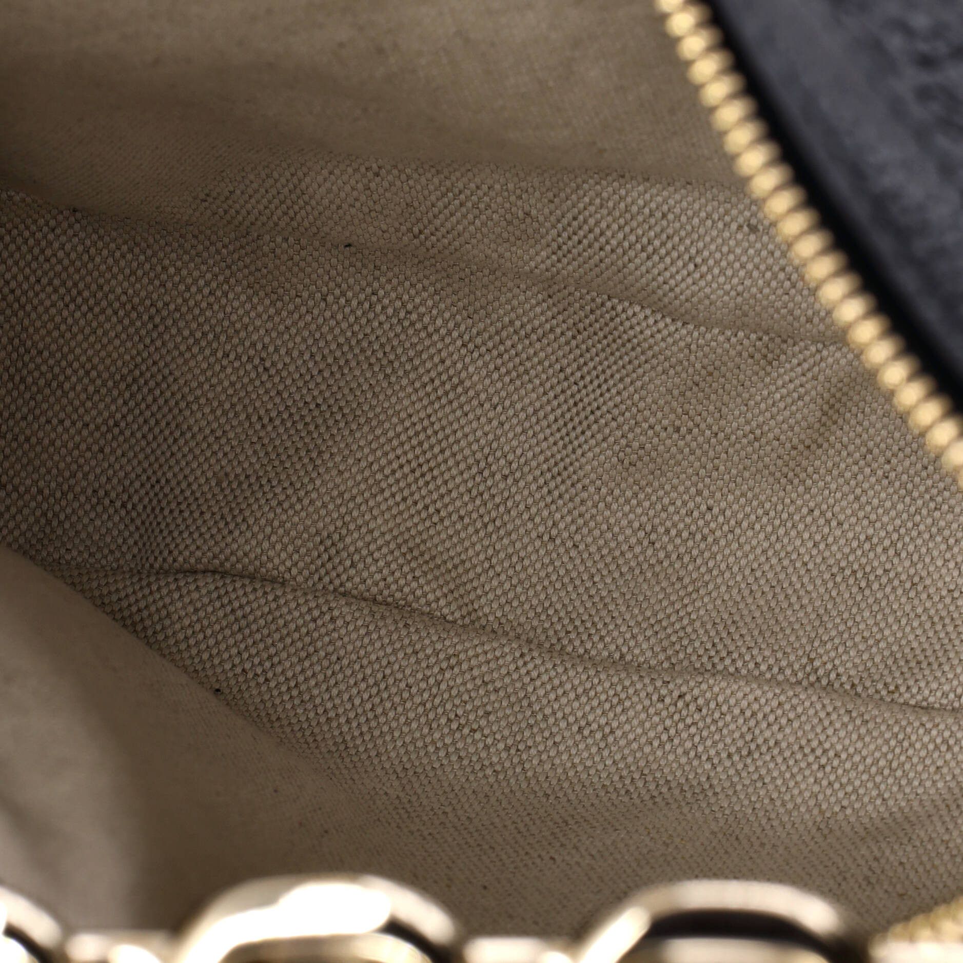 Gucci Emblem Half Moon Shoulder Bag Size ONE SIZE - 5 Thumbnail