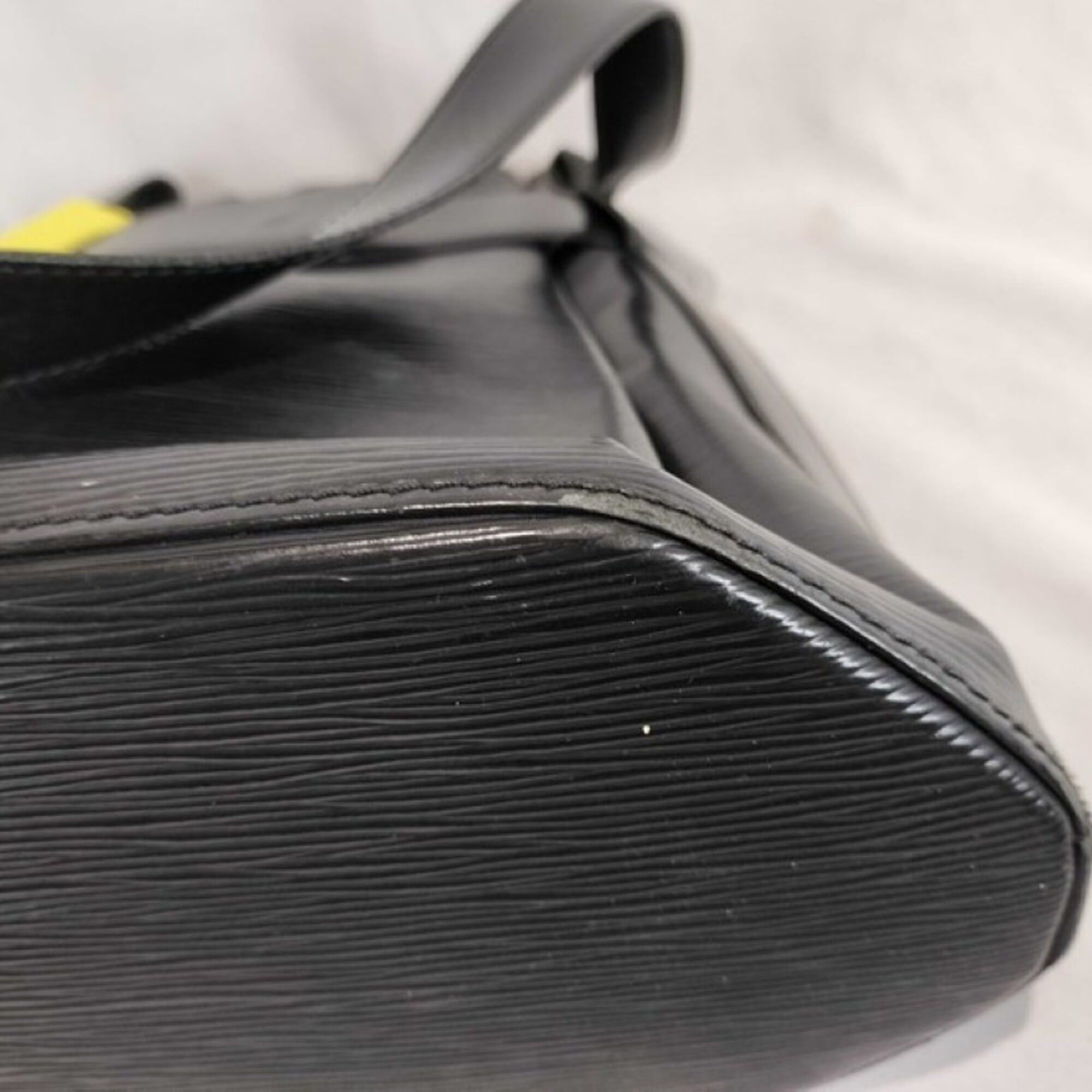 Louis Vuitton Louis Vuitton Shoulder Bag Sac Depaule M80155 Noir Epi Women's Size ONE SIZE - 7 Thumbnail