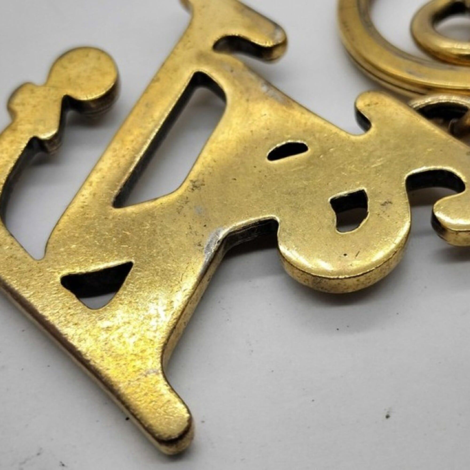 Louis Vuitton Louis Vuitton Keychain Portefeuille Squared LV MP2715 Gold Metal Unisex Bag Charm Size ONE SIZE - 5 Thumbnail