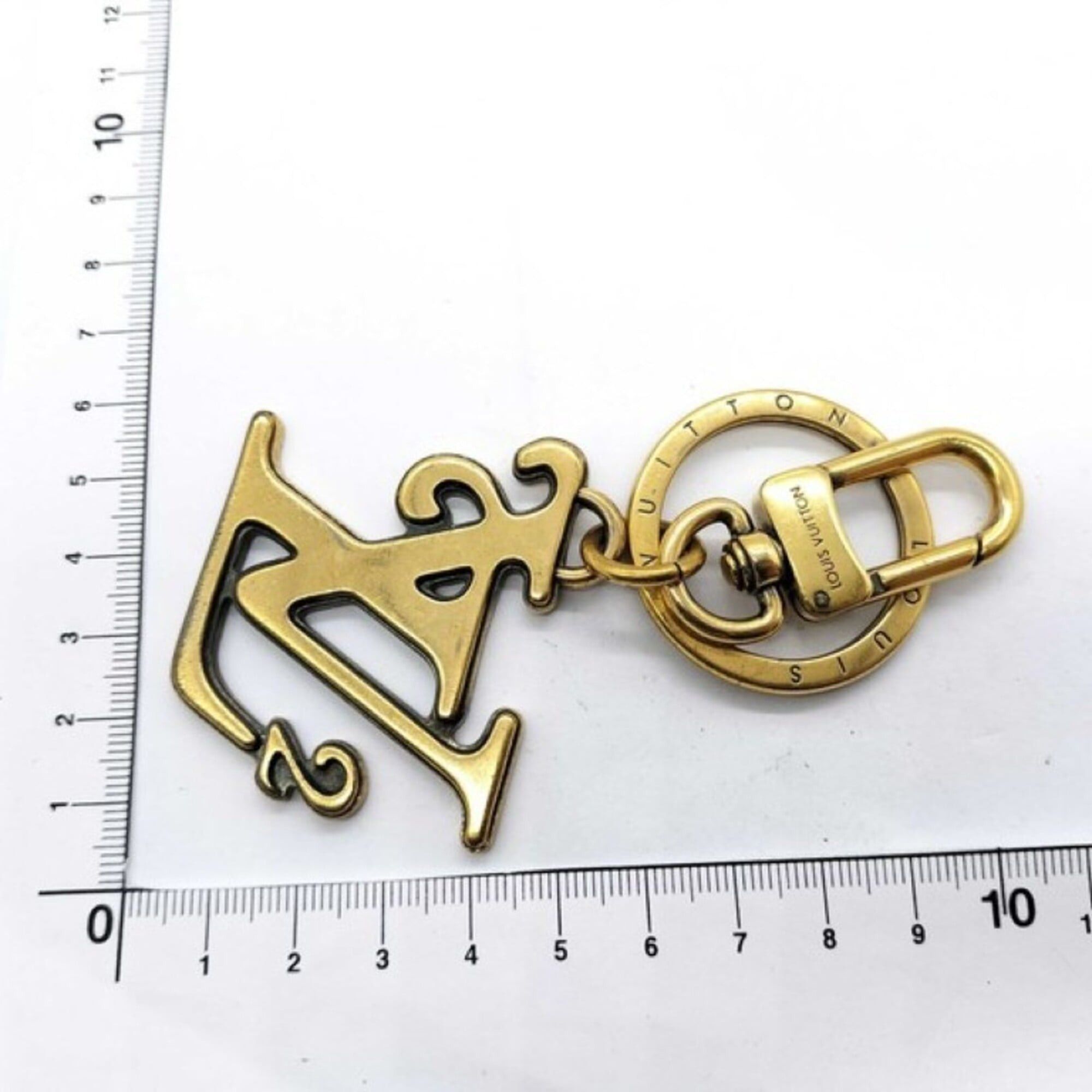 Louis Vuitton Louis Vuitton Keychain Portefeuille Squared LV MP2715 Gold Metal Unisex Bag Charm Size ONE SIZE - 8 Thumbnail