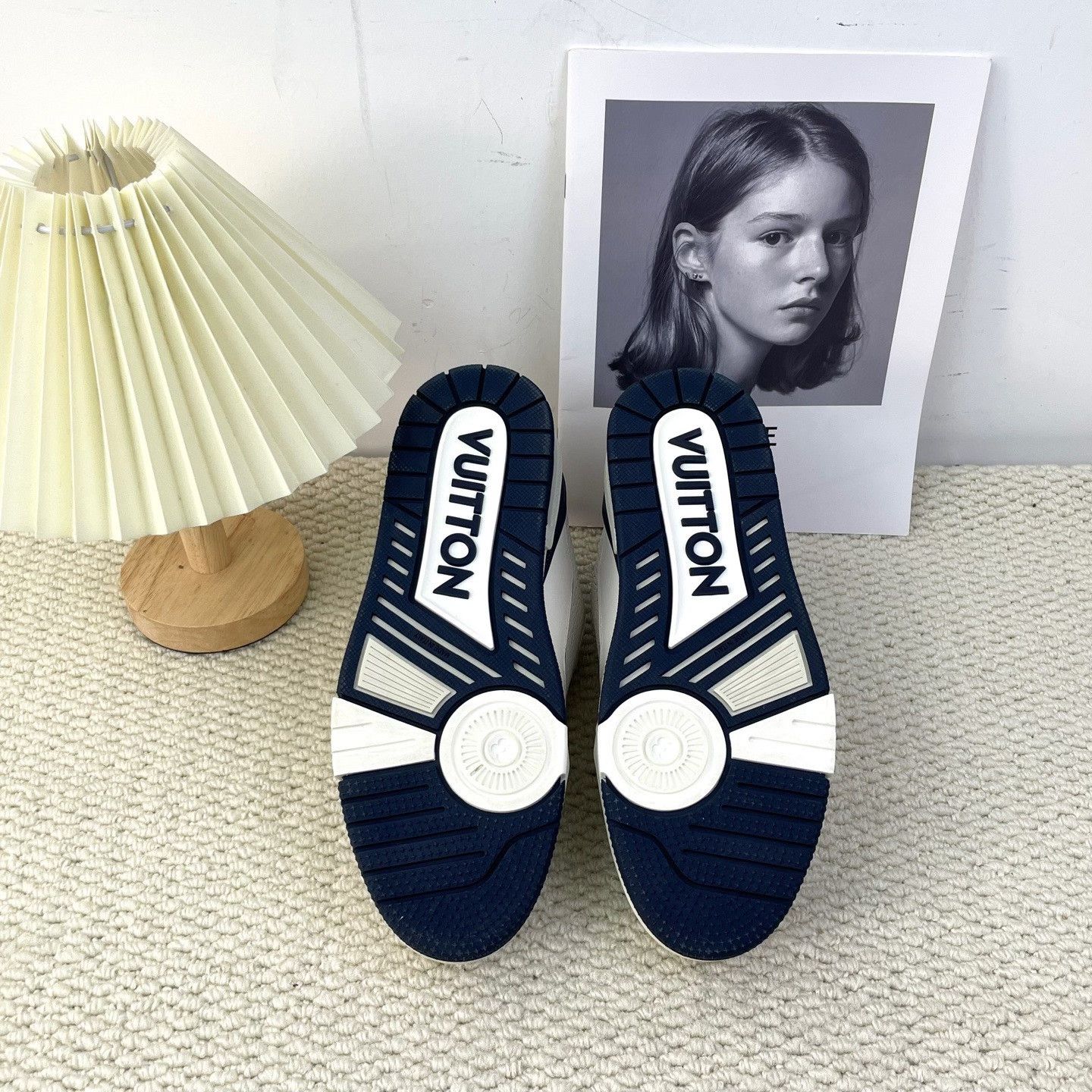 Louis Vuitton Louis Vuitton Training Blue Lowtop Sneakers Men Size US 6 / EU 39 - 6 Thumbnail