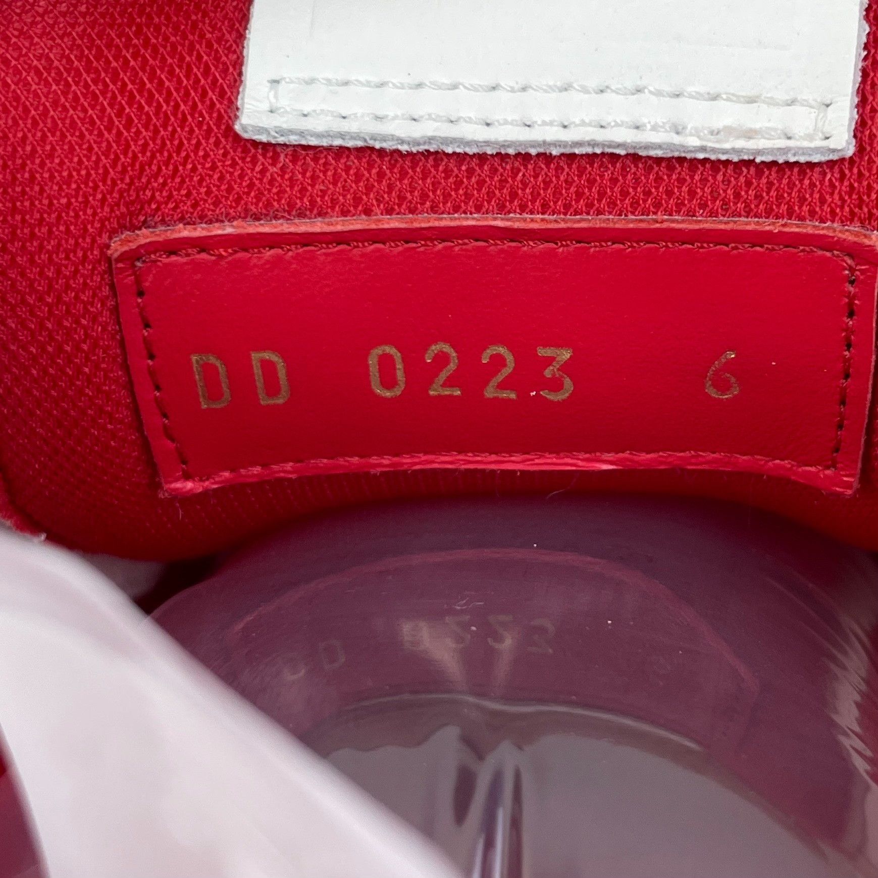 Louis Vuitton Louis Vuitton Training Red Lowtop Sneakers Men Size US 6 / EU 39 - 7 Thumbnail