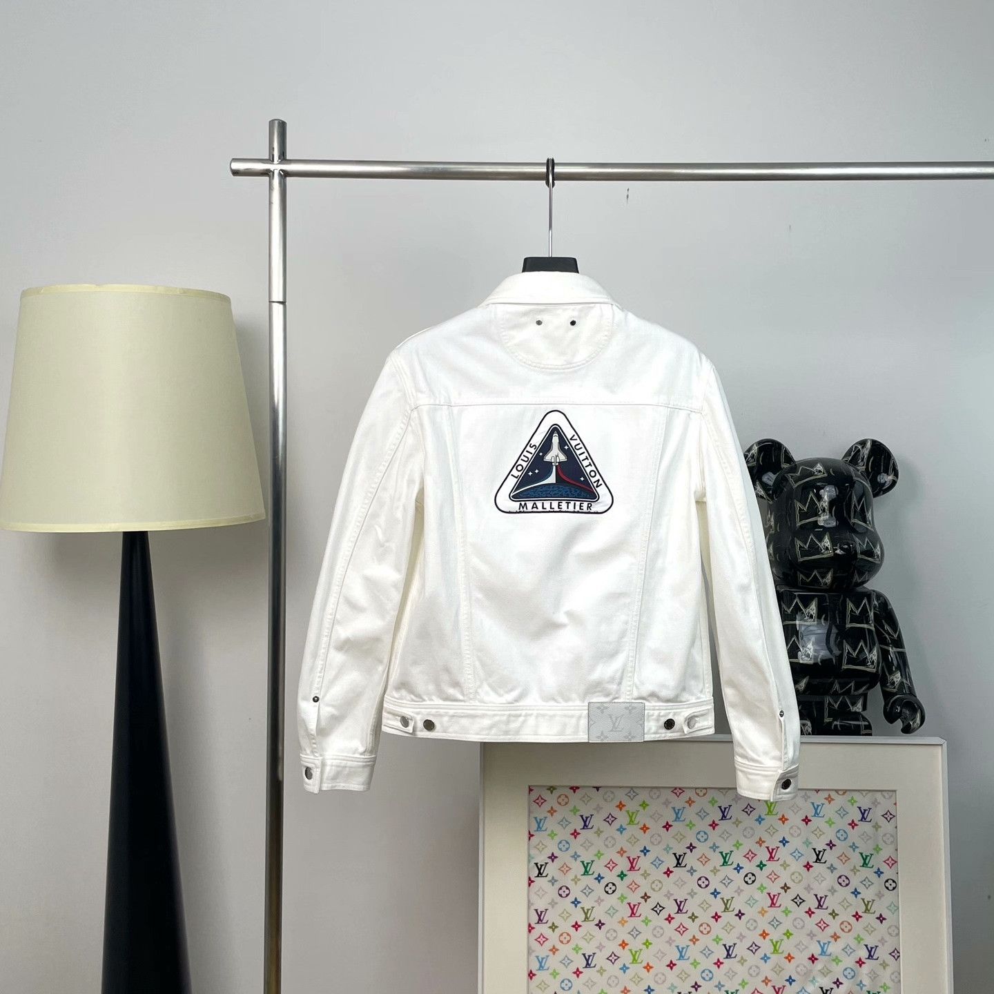 Louis Vuitton Louis Vuitton Embroidered Light Jacket l Men Size US L / EU 52-54 / 3 - 2 Thumbnail
