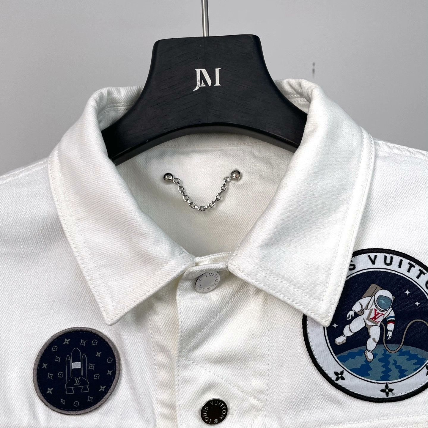 Louis Vuitton Louis Vuitton Embroidered Light Jacket l Men Size US L / EU 52-54 / 3 - 3 Thumbnail