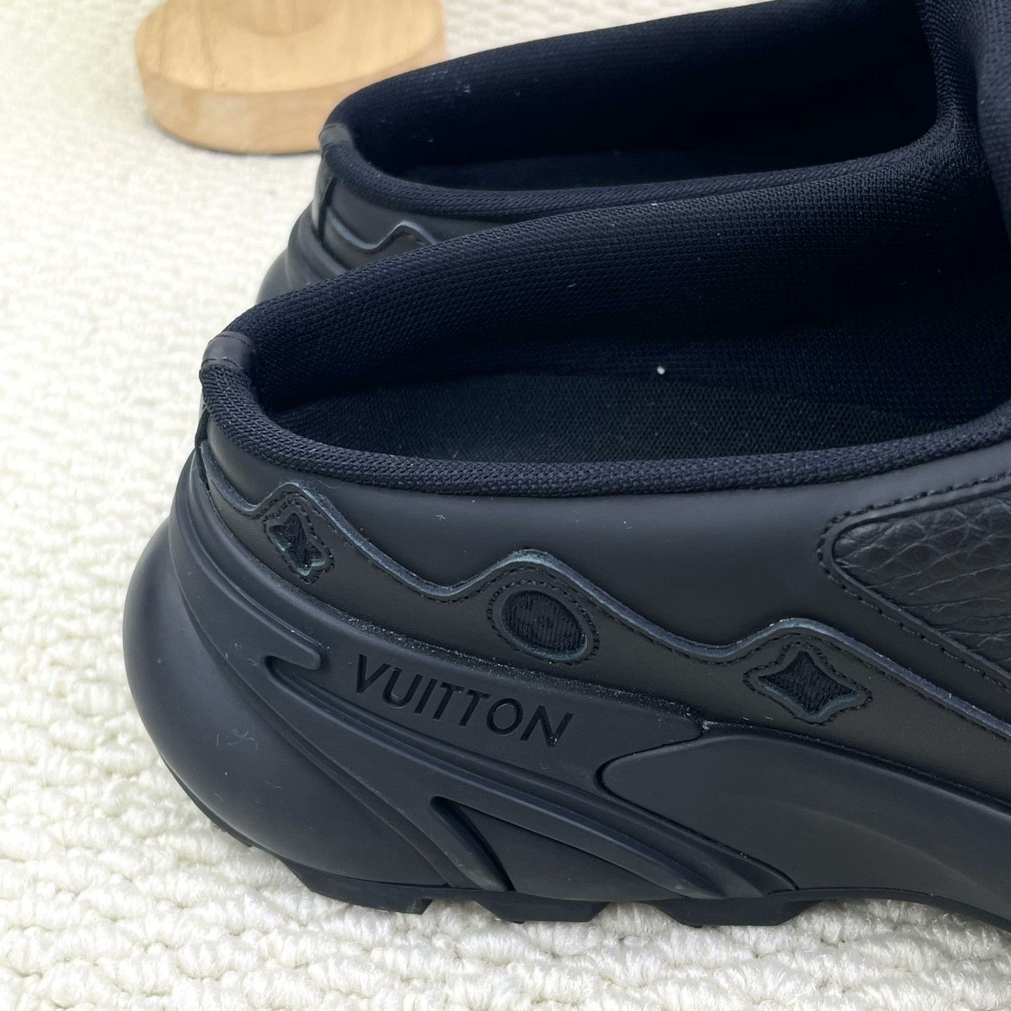 Louis Vuitton Louis Vuitton Running Sandals 6 Men Size US 6 / EU 39 - 6 Thumbnail