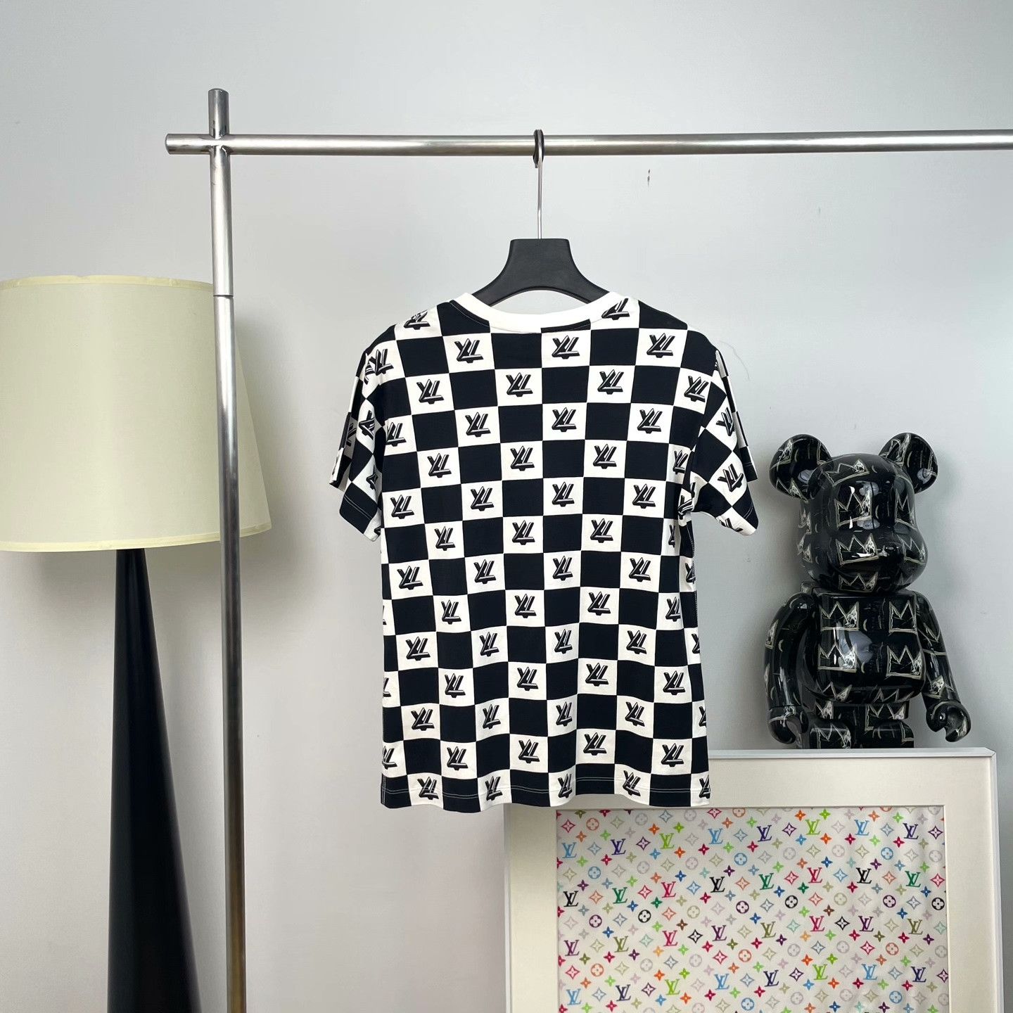 Louis Vuitton Louis Vuitton Retro Black T-Shirt L Women Size L / US 10 / IT 46 - 2 Thumbnail