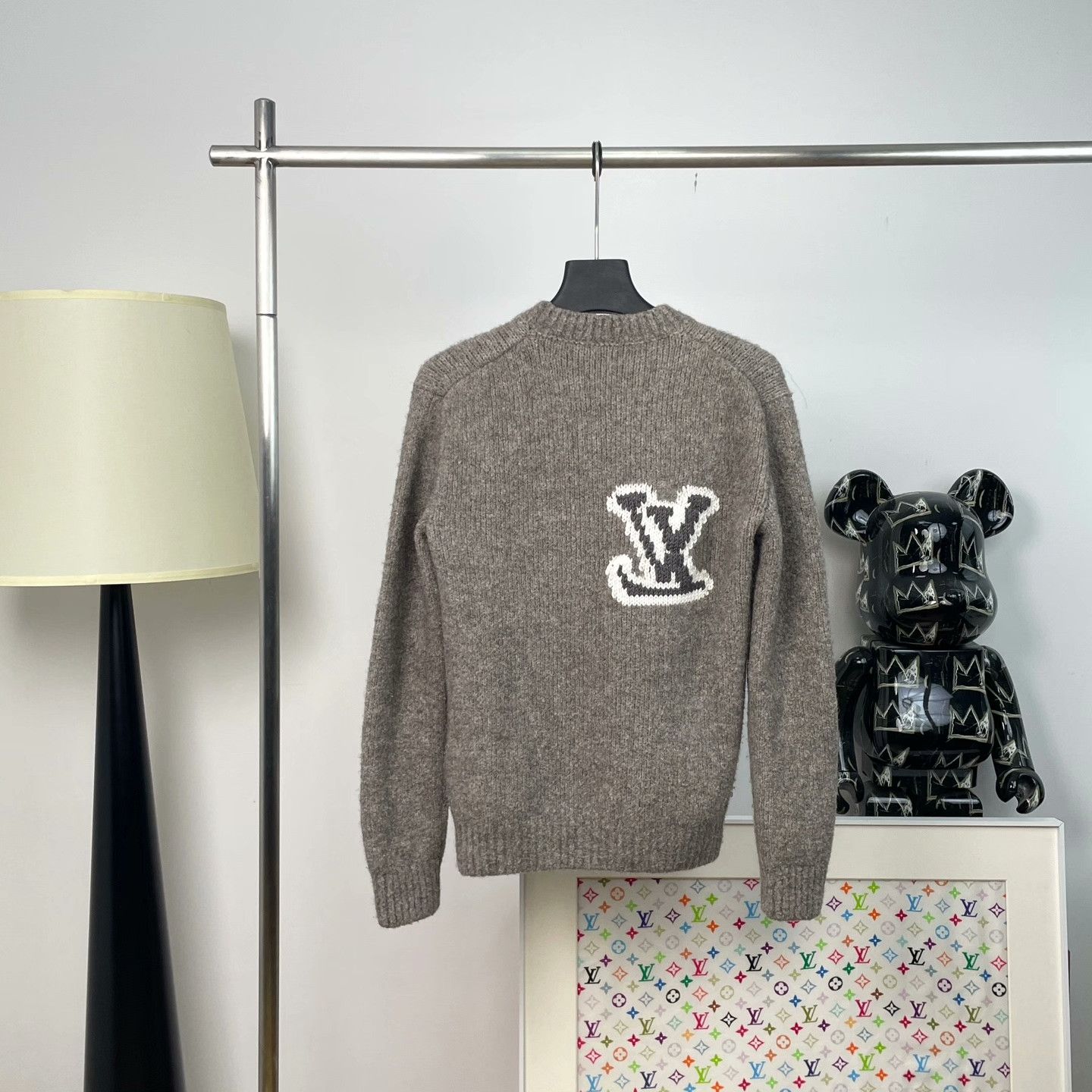 Louis Vuitton Louis Vuitton Printed Sweater xs Men Size US XS / EU 42 / 0 - 2 Thumbnail
