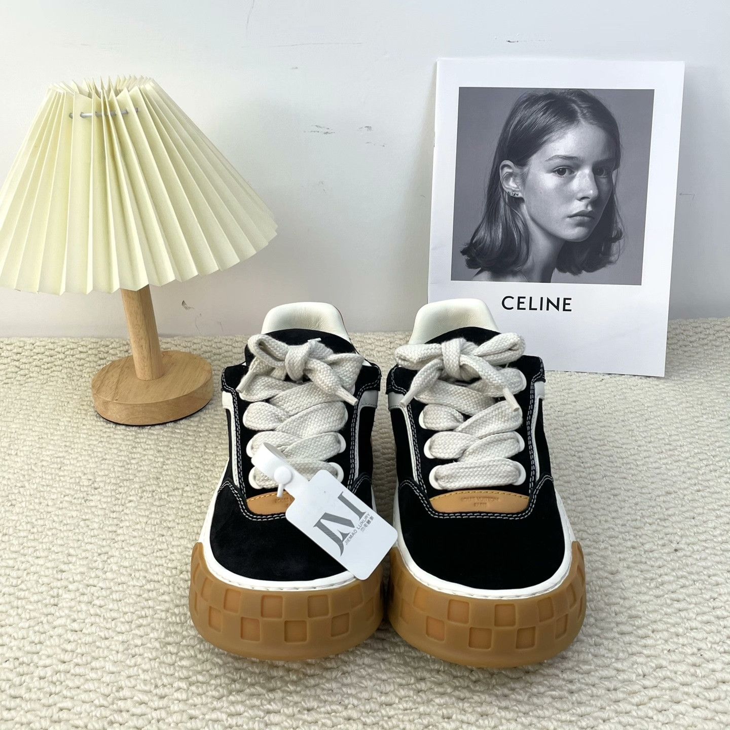 Louis Vuitton Louis Vuitton Lowtop Sneakers 8 Men Size US 8 / EU 41 - 4 Thumbnail