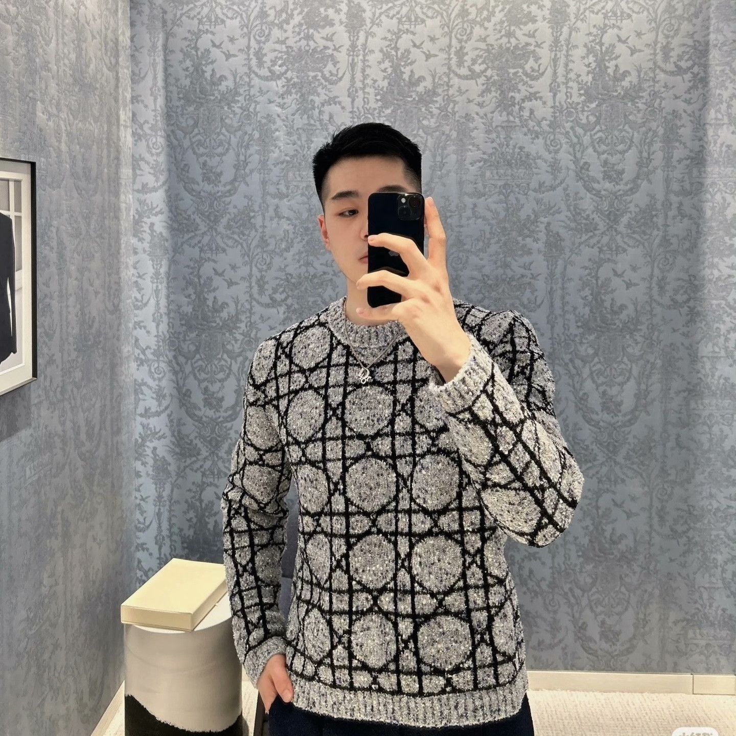 Dior Dior Knit Plaid Sweater xl Men Size US XL / EU 56 / 4 - 5 Thumbnail