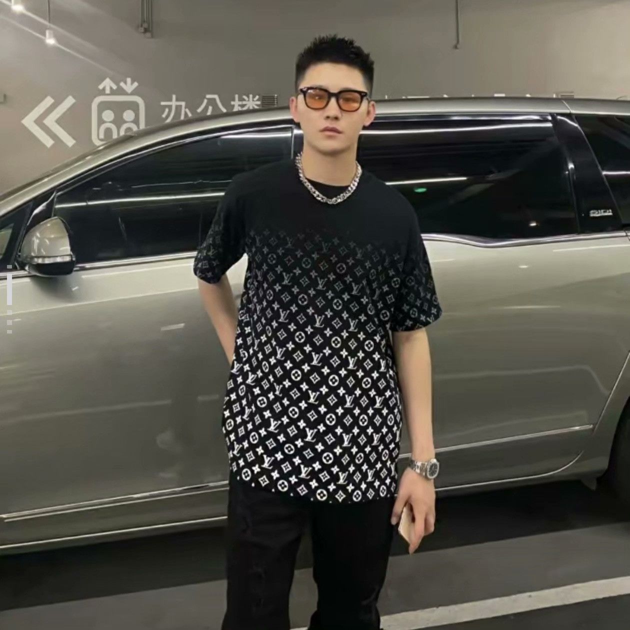 Louis Vuitton Louis Vuitton Retro Printed Multi T-Shirt s Men Size US S / EU 44-46 / 1 - 4 Thumbnail