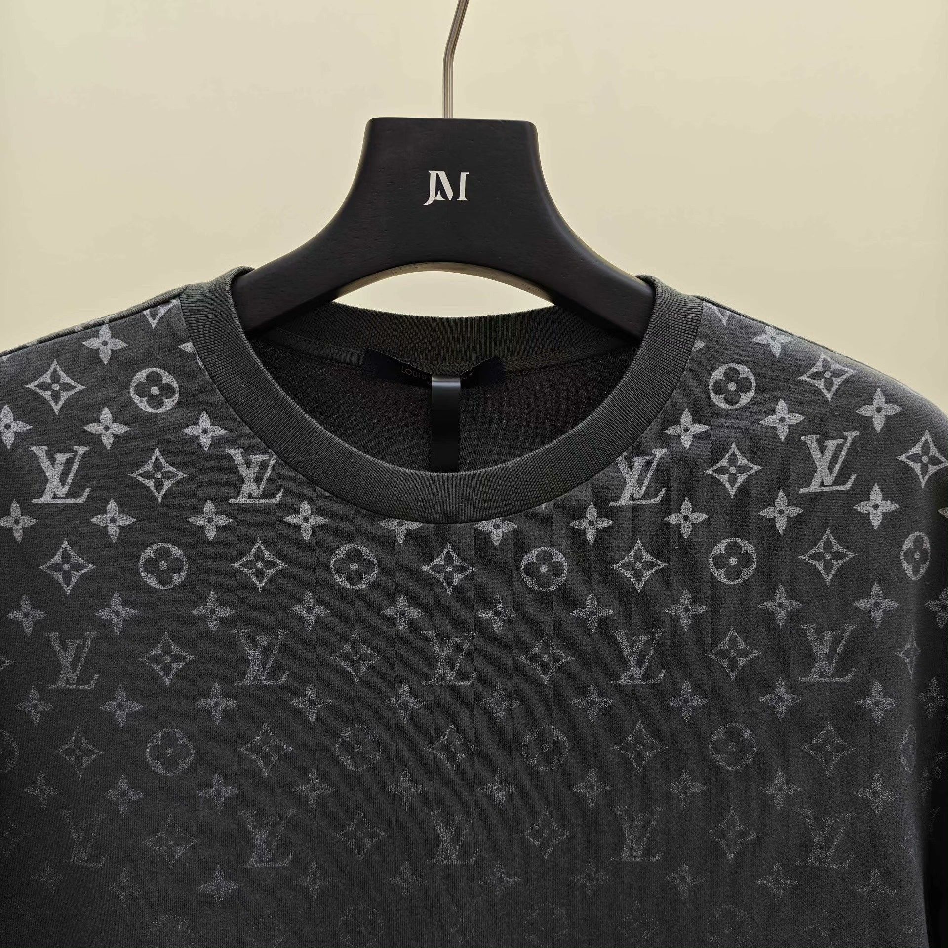 Louis Vuitton Louis Vuitton Tie-Dye Graphic Multi T-Shirt xl Men Size US XL / EU 56 / 4 - 3 Thumbnail