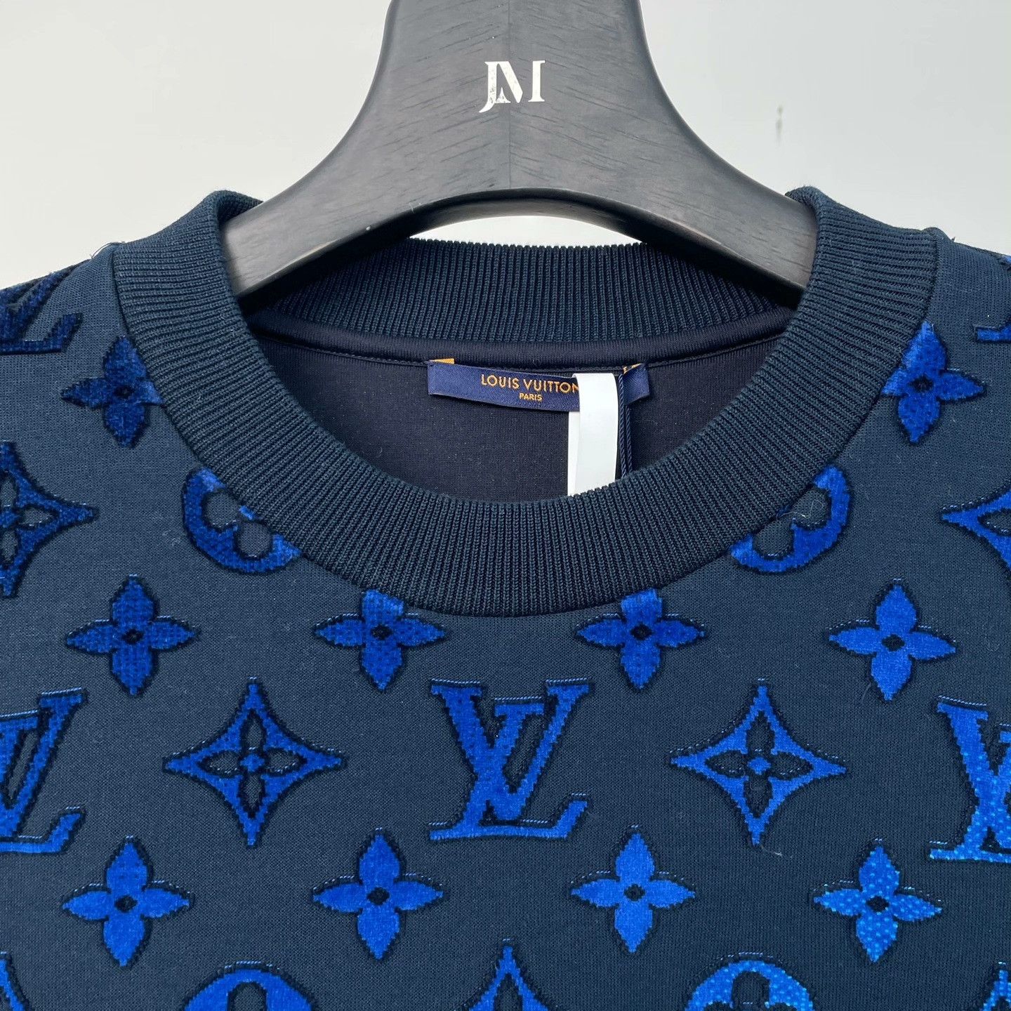 Louis Vuitton Louis Vuitton Tie-Dye Gradient Multi Hoodie l Men Size US L / EU 52-54 / 3 - 3 Thumbnail