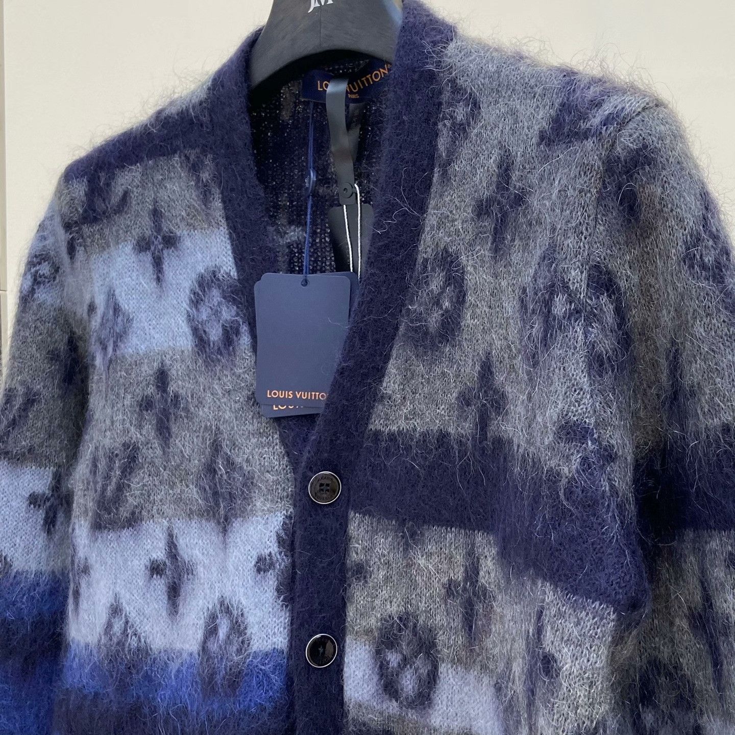 Louis Vuitton Louis Vuitton Sweater xs Men Size US XS / EU 42 / 0 - 4 Thumbnail