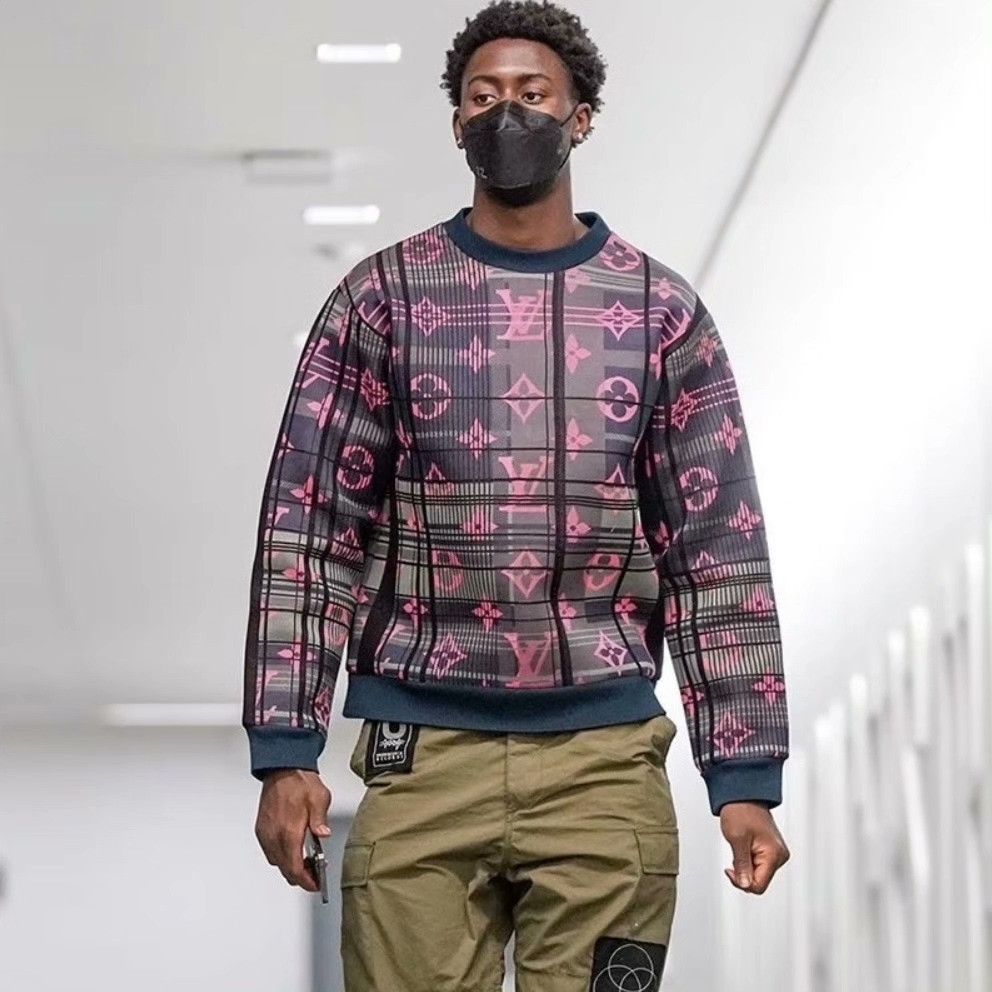 Louis Vuitton Louis Vuitton Hoodie s Men Size US S / EU 44-46 / 1 - 5 Thumbnail