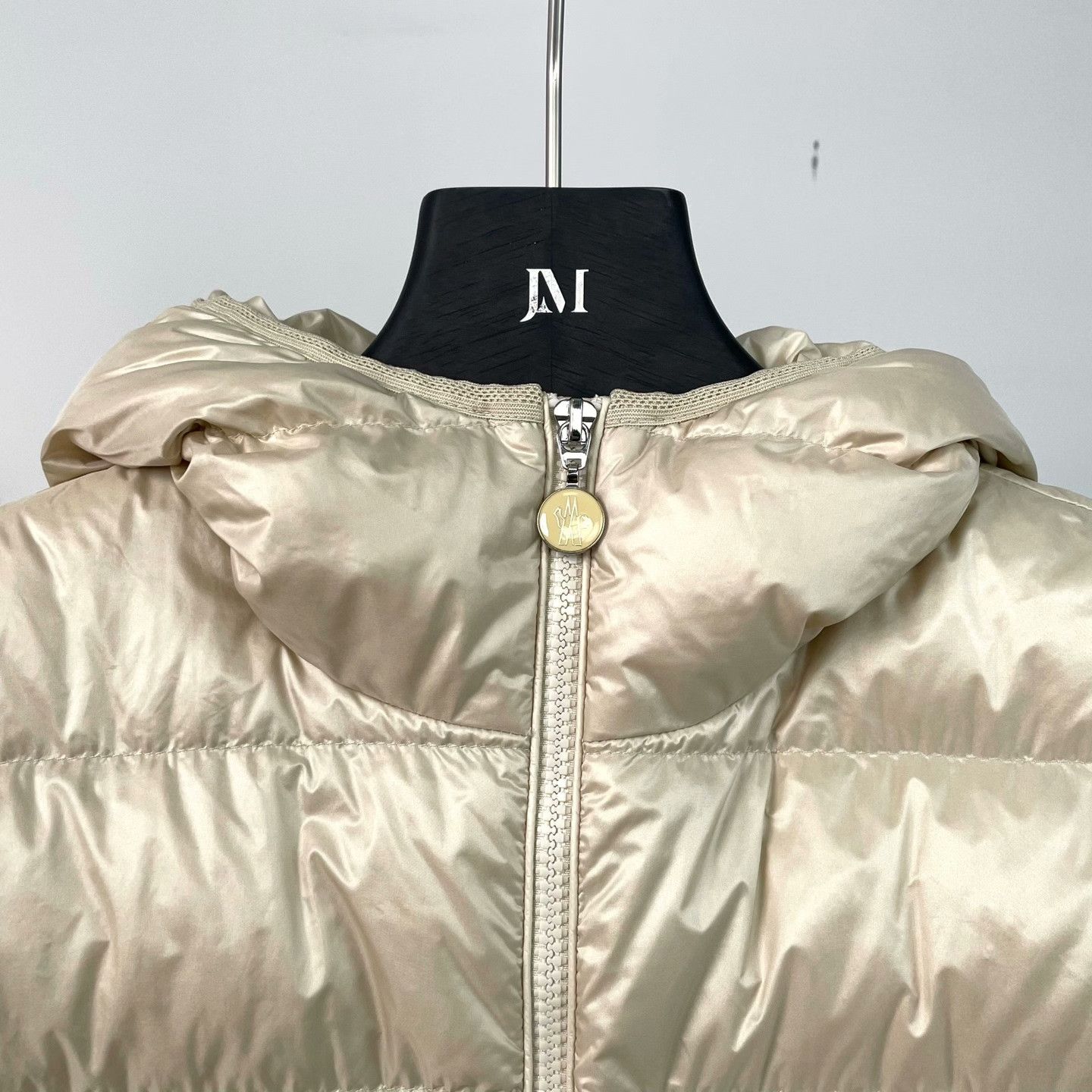 Moncler Moncler Down Cropped Down Jacket M Women Size M / US 6-8 / IT 42-44 - 3 Thumbnail