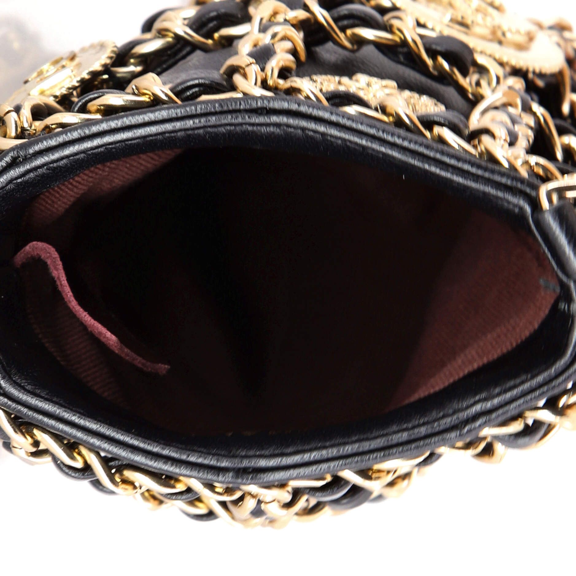 Chanel Tech Me Out Medallion Clutch With Chain Size ONE SIZE - 5 Thumbnail