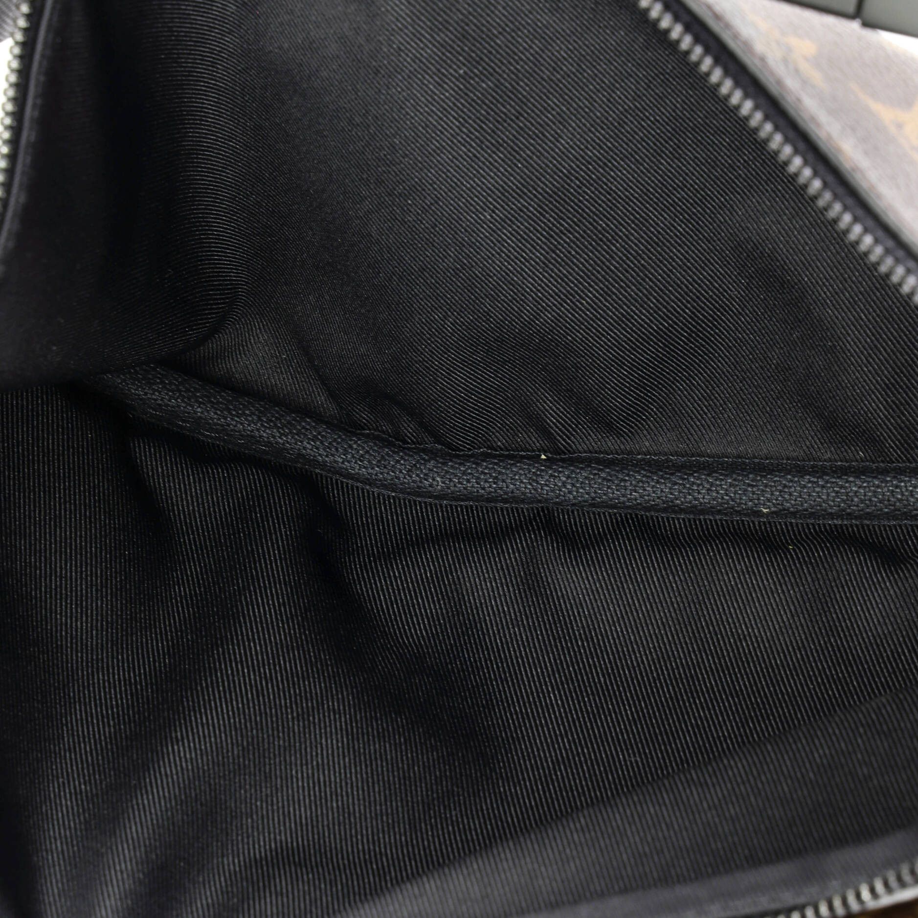 Louis Vuitton Christopher Bumbag Size ONE SIZE - 5 Thumbnail