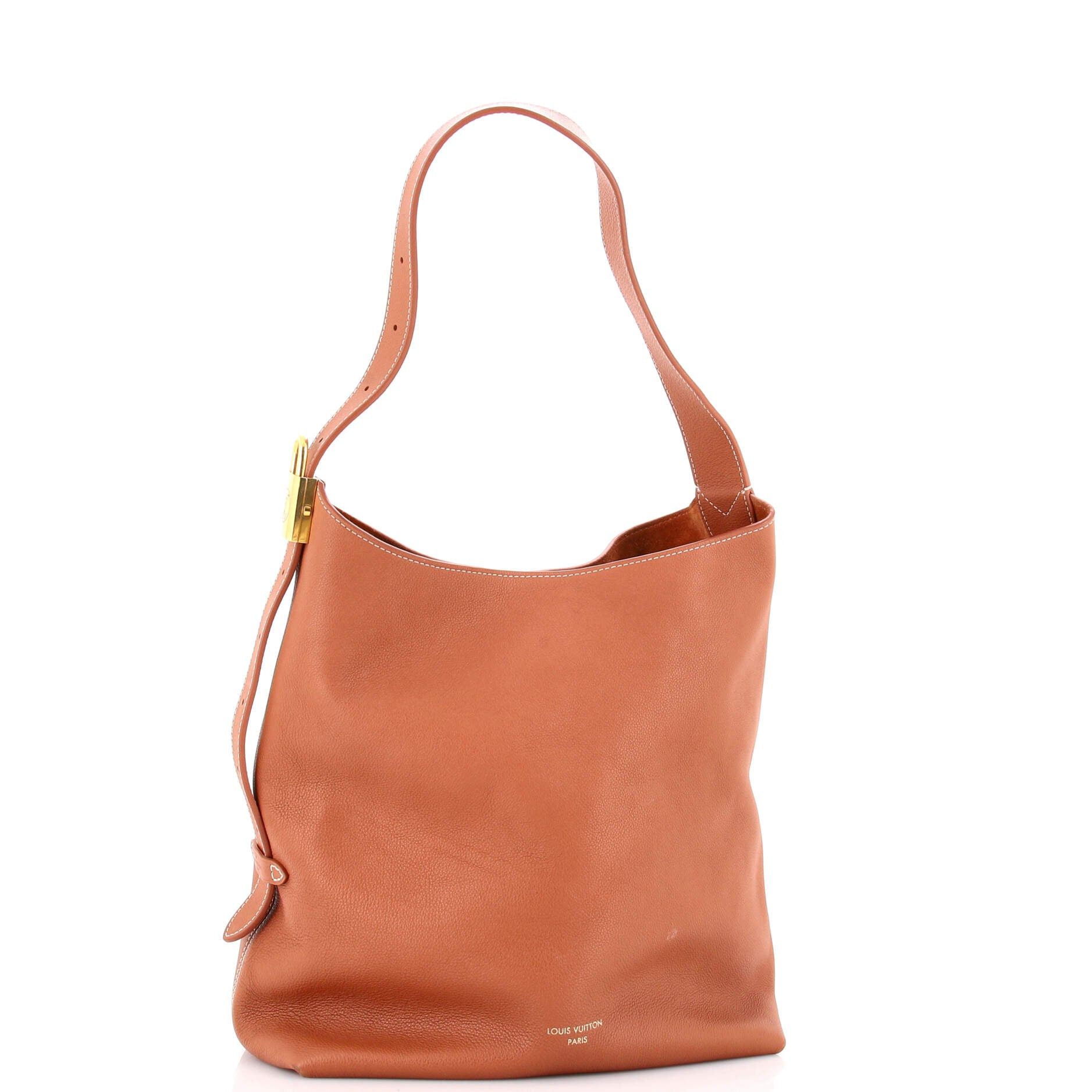 Louis Vuitton Low Key Hobo Size ONE SIZE - 2 Thumbnail