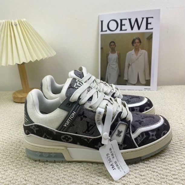 Louis Vuitton Louis Vuitton Training Lowtop Sneakers 7 Men Size US 7 / EU 40 - 3 Thumbnail