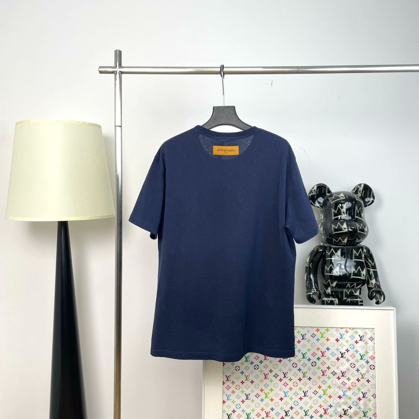 Louis Vuitton Louis Vuitton Printed Graphic T-Shirt l Men Size US L / EU 52-54 / 3 - 2 Thumbnail