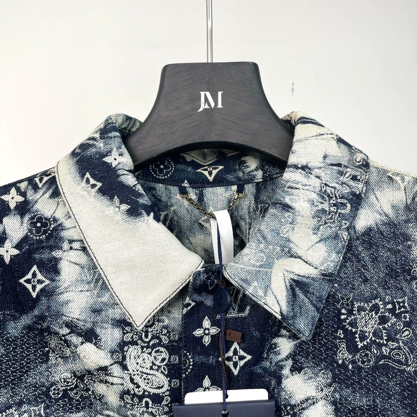 Louis Vuitton Louis Vuitton Retro Tie-Dye Multi Shirt l Men Size US L / EU 52-54 / 3 - 3 Thumbnail