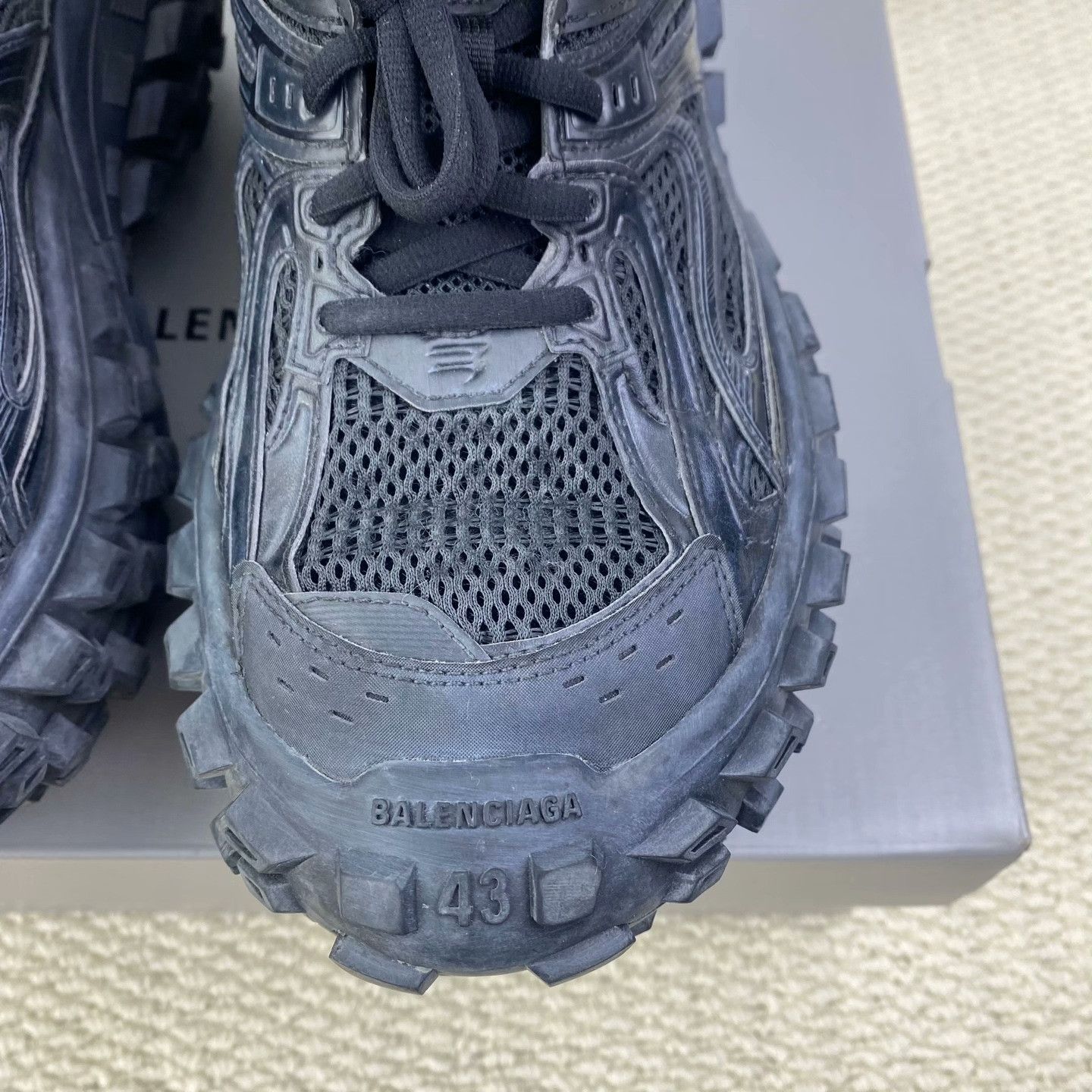 Balenciaga Balenciaga Lowtop Sneakers 10 Men Size US 10 / EU 43 - 7 Thumbnail