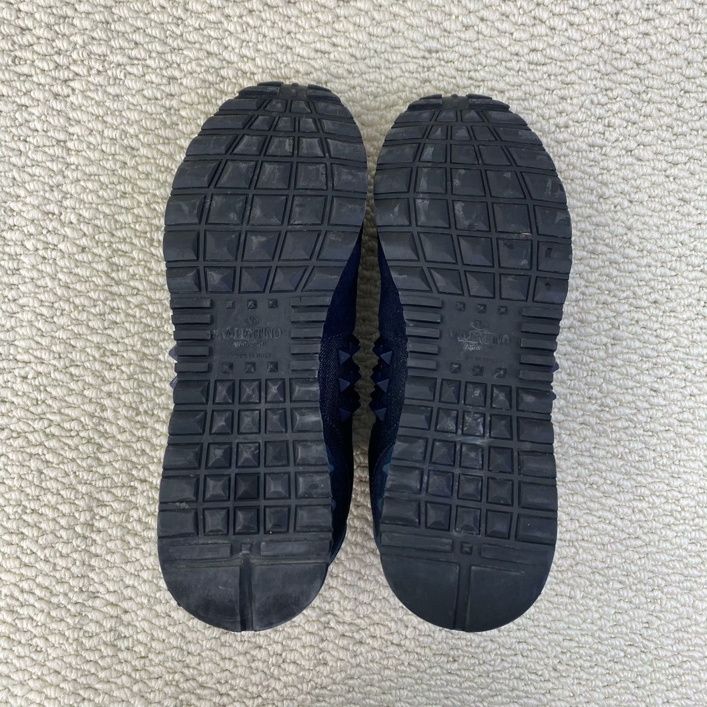 Valentino Valentino Casual Lowtop Sneakers us_7 Women Size US 7 / IT 37 - 2 Thumbnail