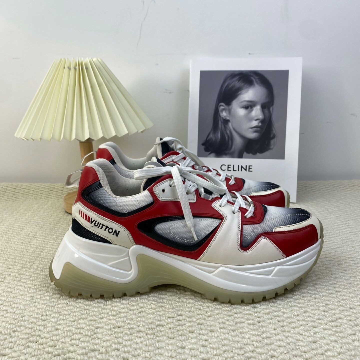 Louis Vuitton Louis Vuitton Lowtop Sneakers 9 Men Size US 9 / EU 42 - 2 Thumbnail