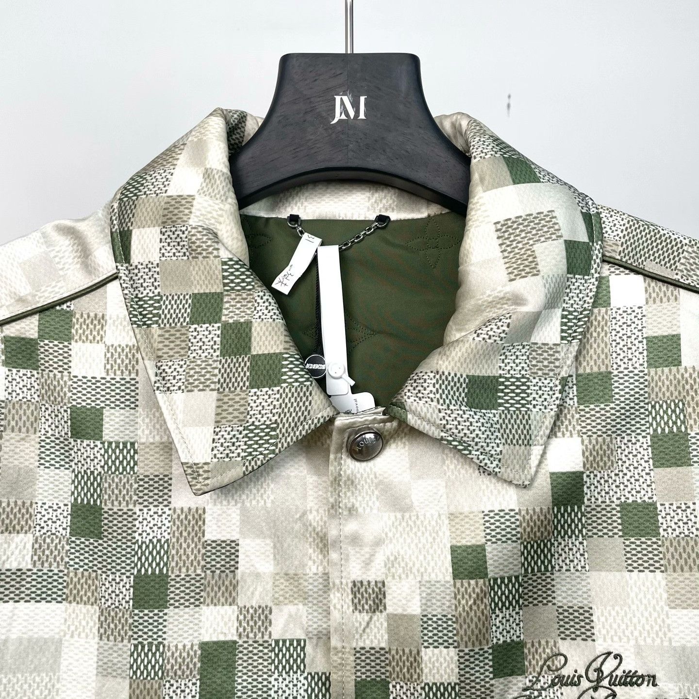 Louis Vuitton Louis Vuitton Light Jacket xxl Men Size US XXL / EU 58 / 5 - 4 Thumbnail
