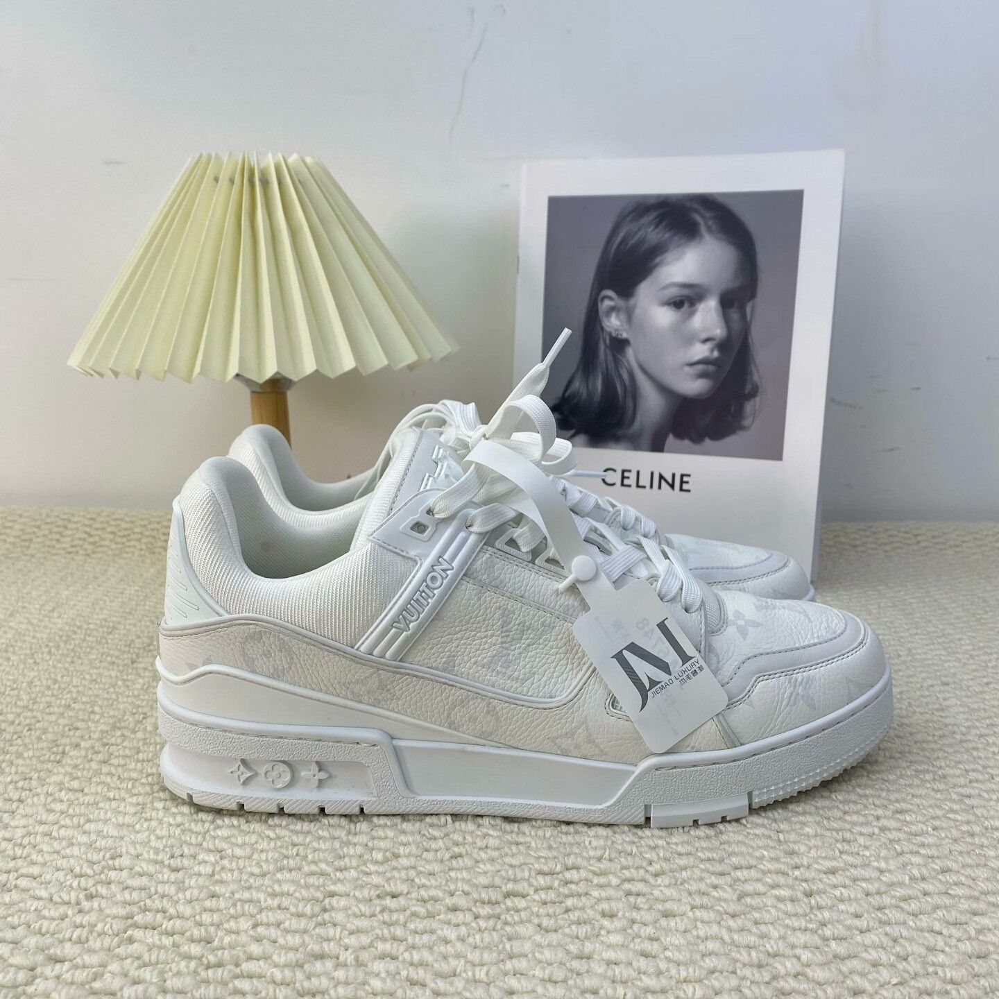 Louis Vuitton Louis Vuitton White Lowtop Sneakers 9 Men Size US 9 / EU 42 - 3 Thumbnail