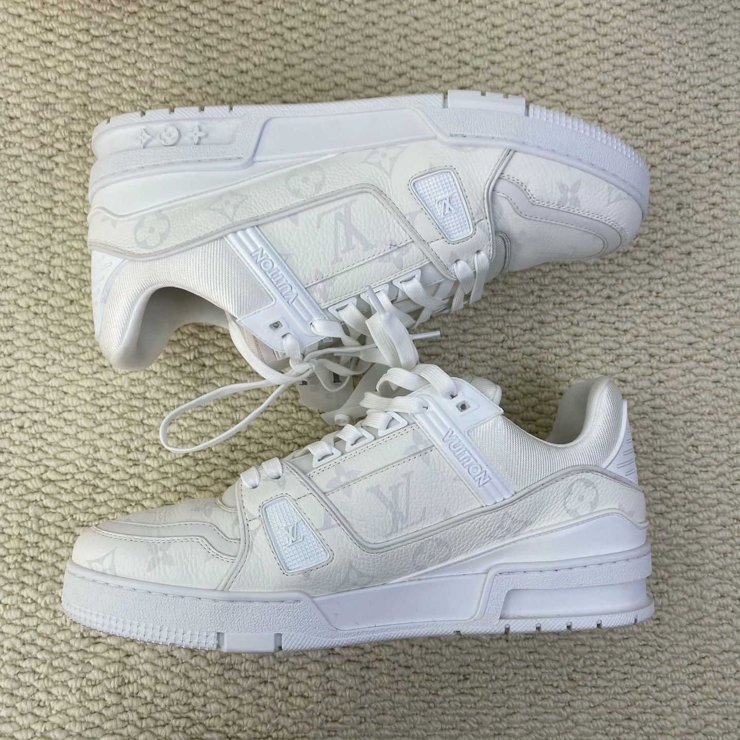 Louis Vuitton Louis Vuitton White Lowtop Sneakers 9 Men Size US 9 / EU 42 - 6 Thumbnail