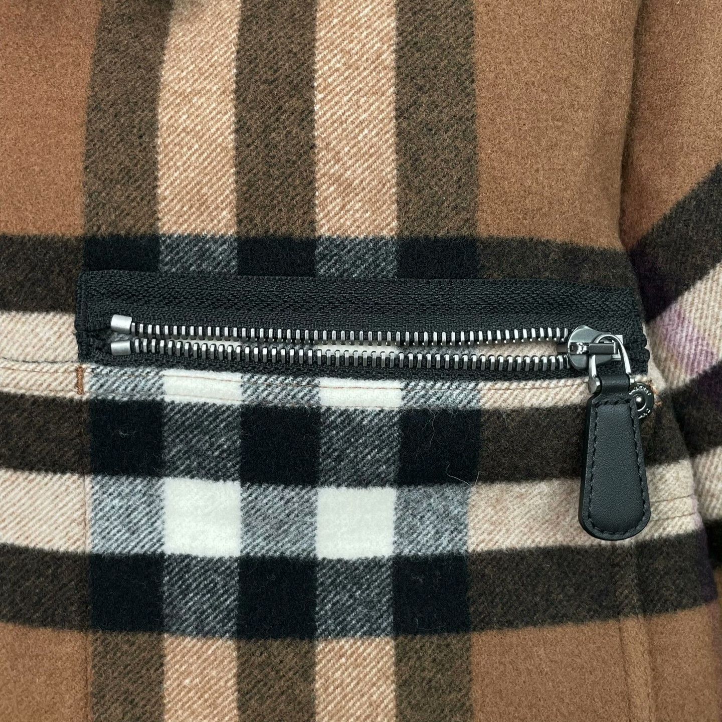 Burberry Burberry Thermal Plaid Multi Light Jacket m Men Size US M / EU 48-50 / 2 - 4 Thumbnail