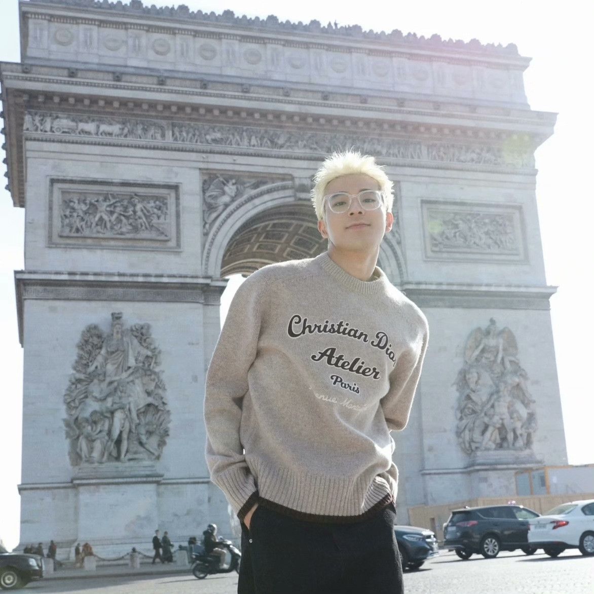 Dior Dior Retro Embroidered Sweater s Men Size US S / EU 44-46 / 1 - 5 Thumbnail