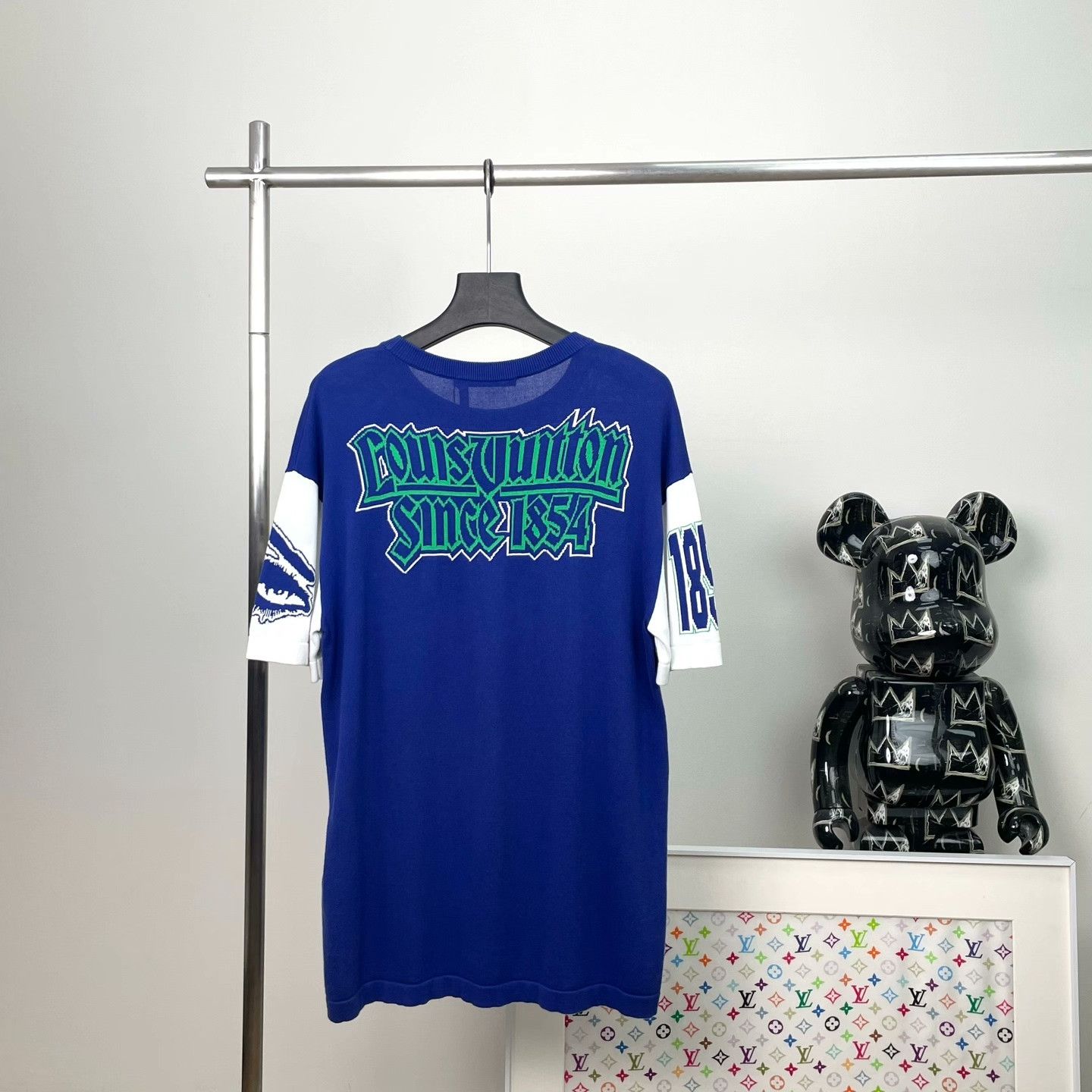 Louis Vuitton Louis Vuitton Retro T-Shirt m Men Size US M / EU 48-50 / 2 - 2 Thumbnail