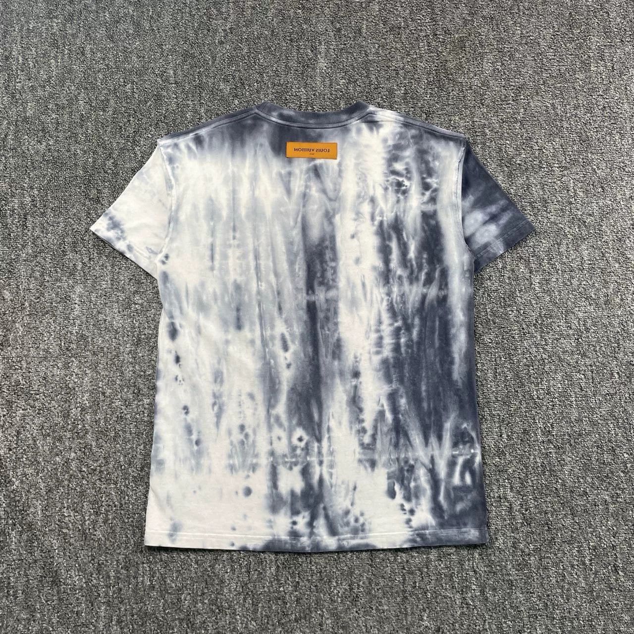 Louis Vuitton Louis Vuitton Retro Printed Blue T-Shirt xxs Men Size US XXS / EU 40 - 2 Thumbnail
