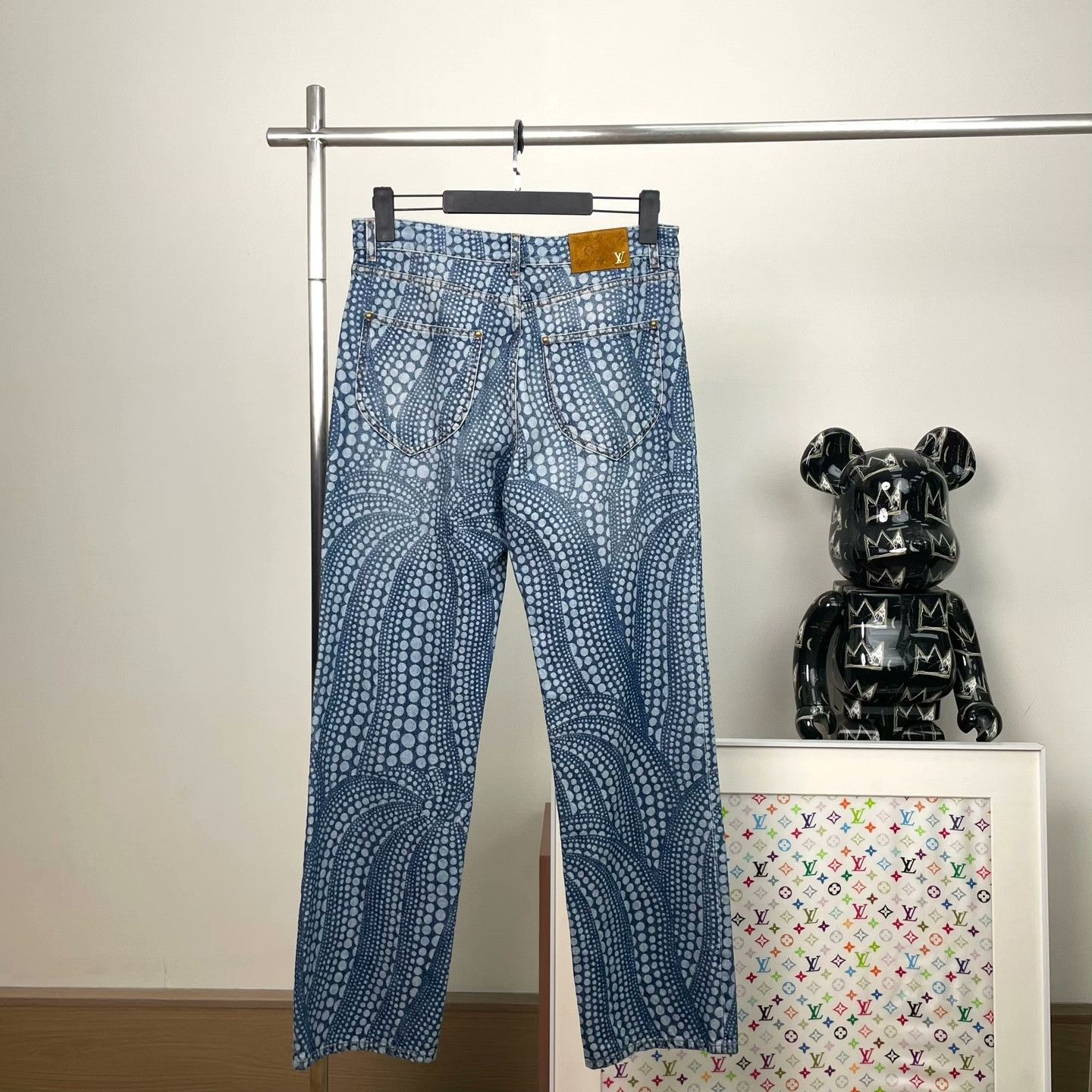Louis Vuitton Louis Vuitton Casual Graphic Orange Denim Jeans 34 Men Size US 34 / EU 50 - 2 Thumbnail