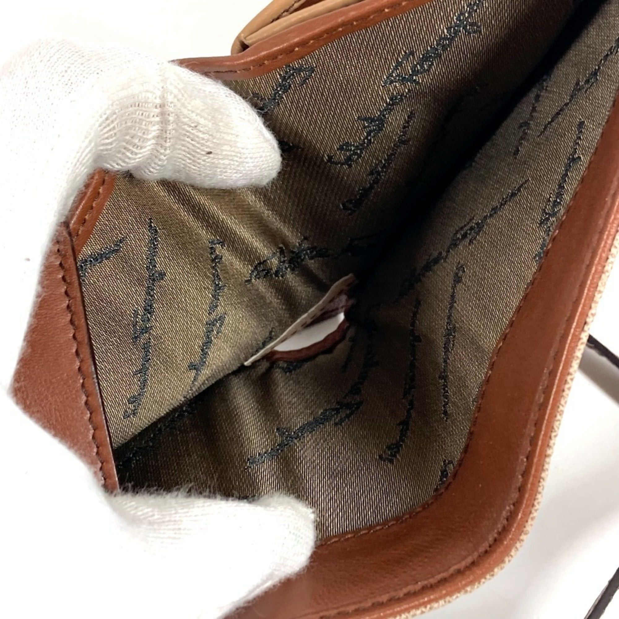 Salvatore Ferragamo Salvatore Ferragamo shoulder bag/shoulder wallet with Gancini logo, compact tri-fold wallet, leather, men's/women's, beige. Size ONE SIZE - 10 Thumbnail