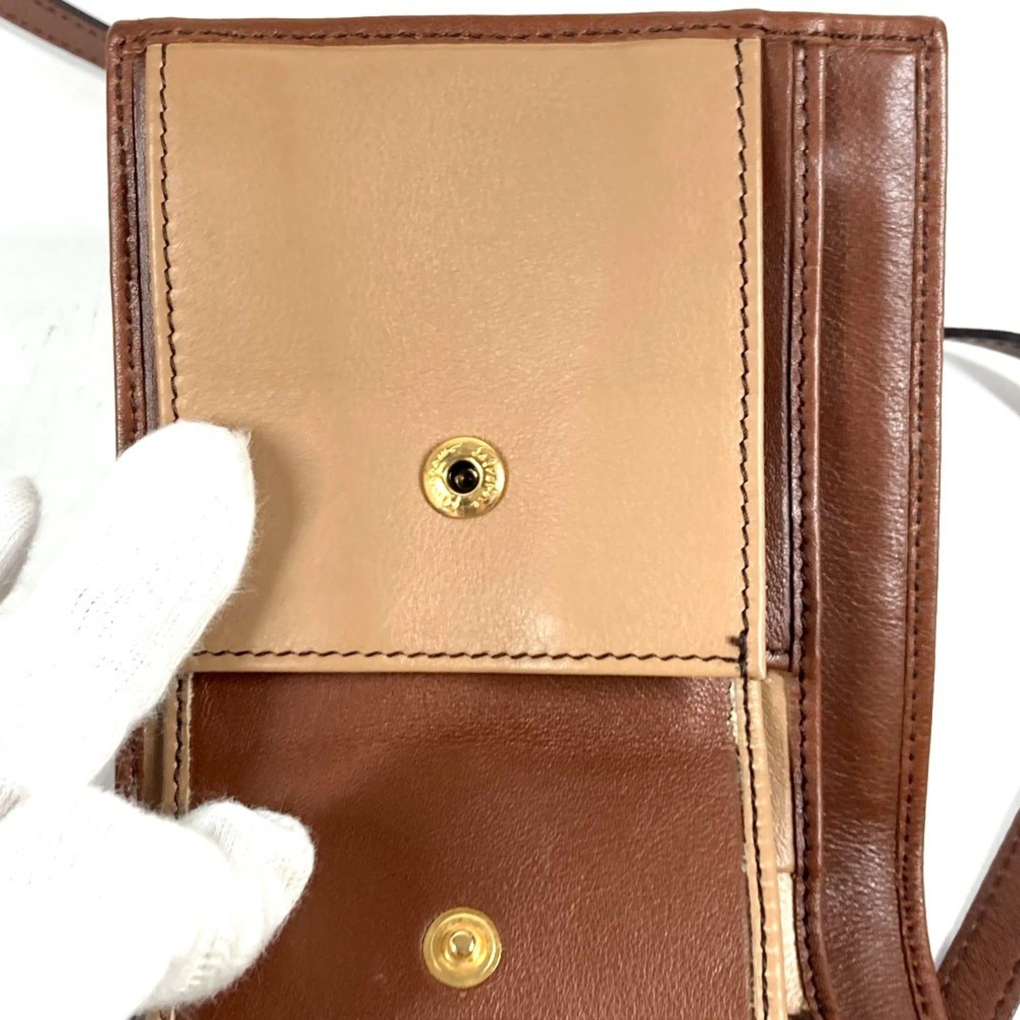 Salvatore Ferragamo Salvatore Ferragamo shoulder bag/shoulder wallet with Gancini logo, compact tri-fold wallet, leather, men's/women's, beige. Size ONE SIZE - 11 Thumbnail