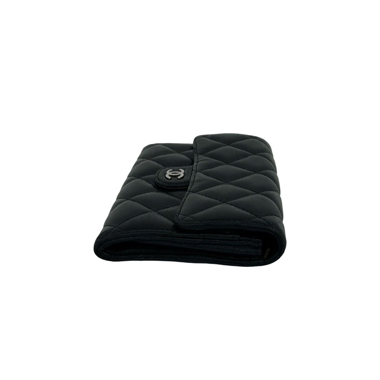 Chanel Chanel Chanel Matelasse Lambskin Wallet Leather Short Wallet DUTY FREE for USA Size ONE SIZE - 6 Thumbnail