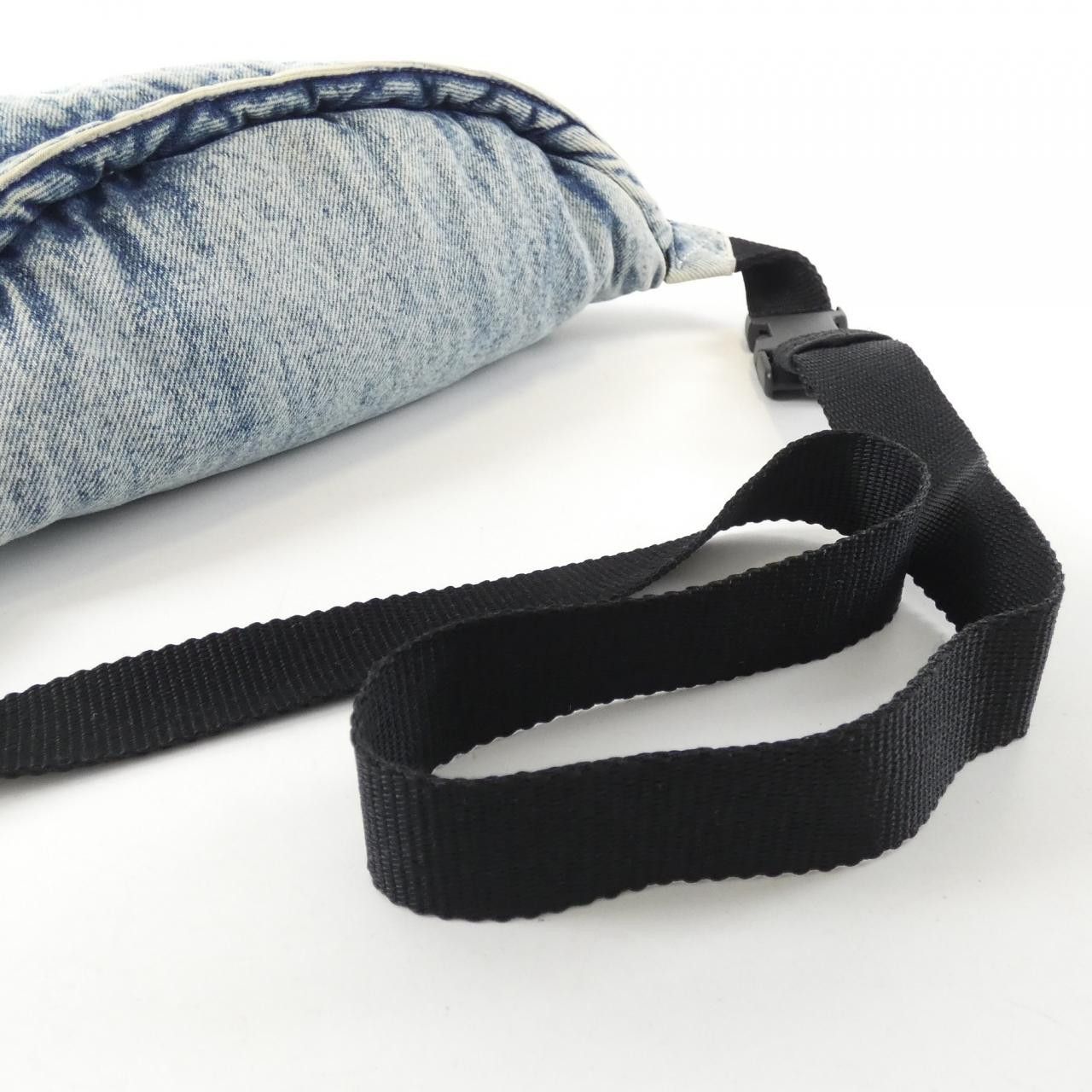 Balenciaga Balenciaga Balenciaga Explorer Padded Denim Belt Bag Textile Belt Bag 755803 2AAHB DUTY FREE for USA Size ONE SIZE - 6 Thumbnail